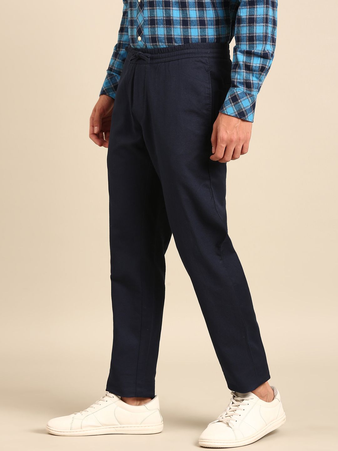 CAVALLO By Linen Club Men's Blended Linen Navy Solid Contemporary Fit Casual Trouser