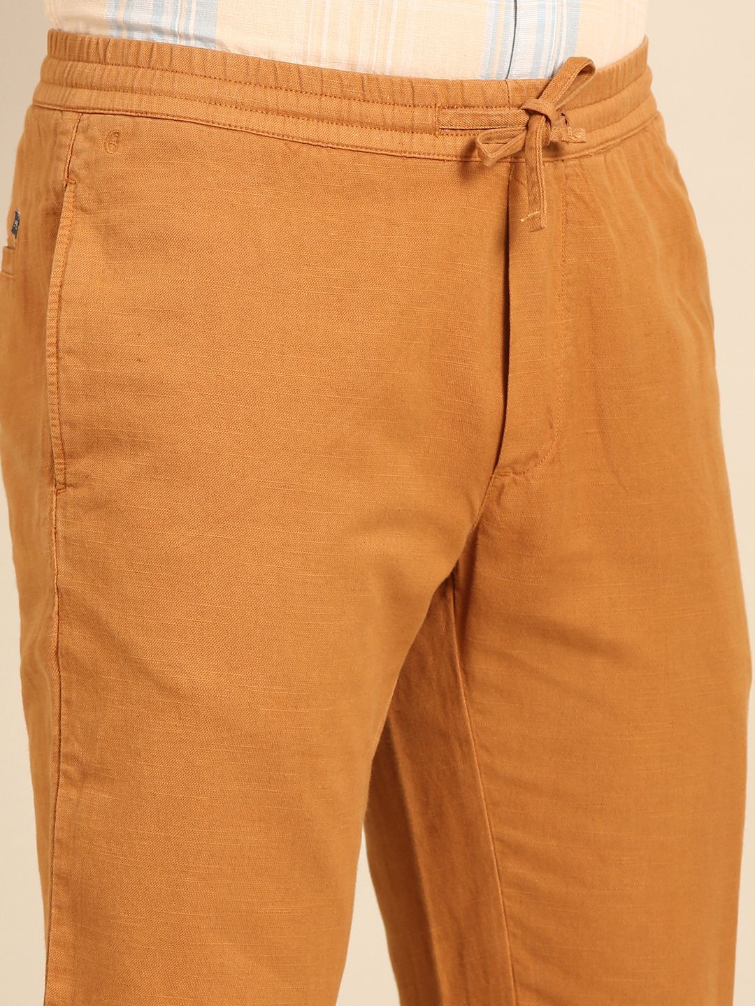 CAVALLO By Linen Club Men's Blended Linen Mustard Solid Contemporary Fit Casual Trouser