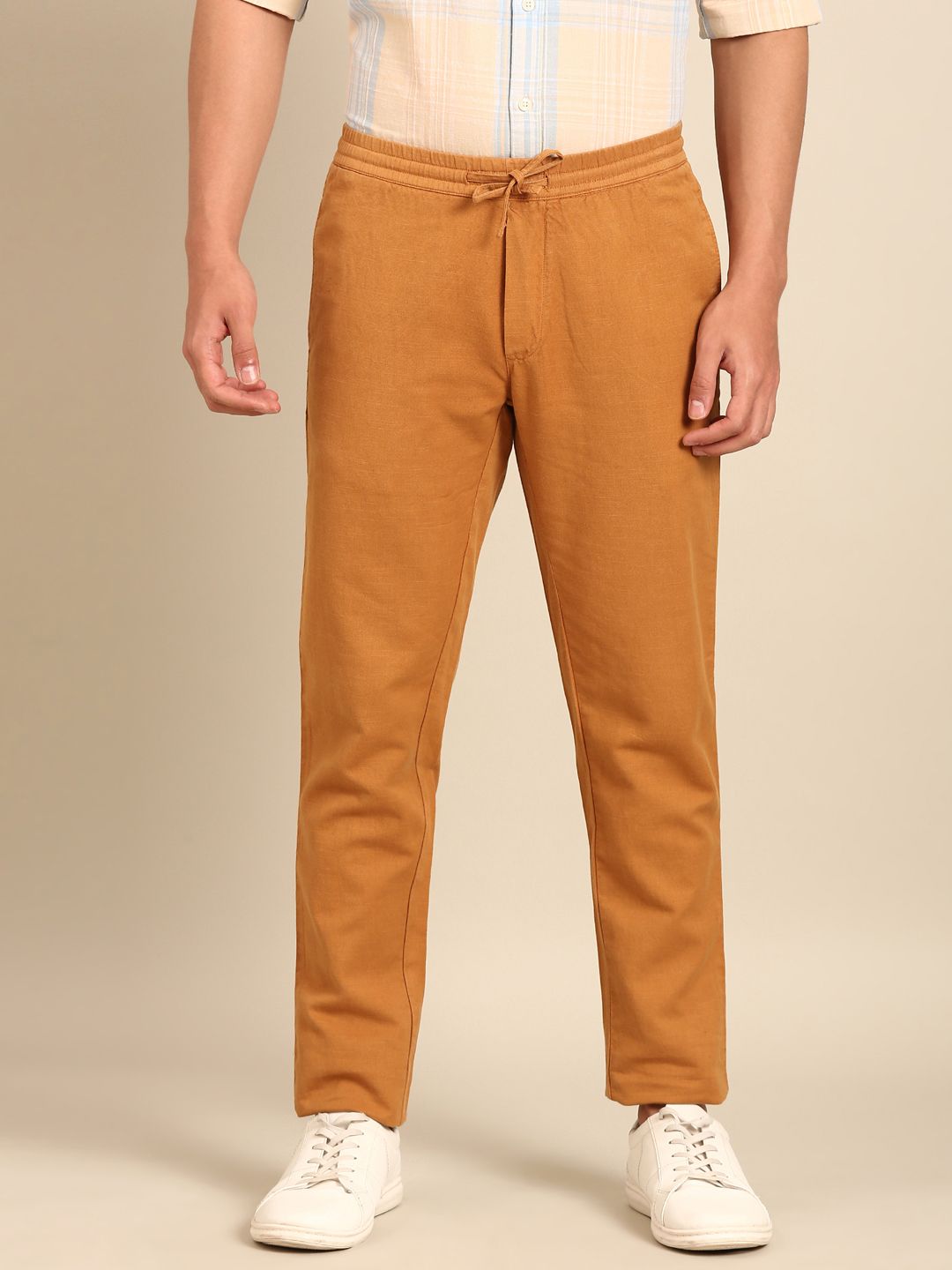 CAVALLO By Linen Club Men's Blended Linen Mustard Solid Contemporary Fit Casual Trouser