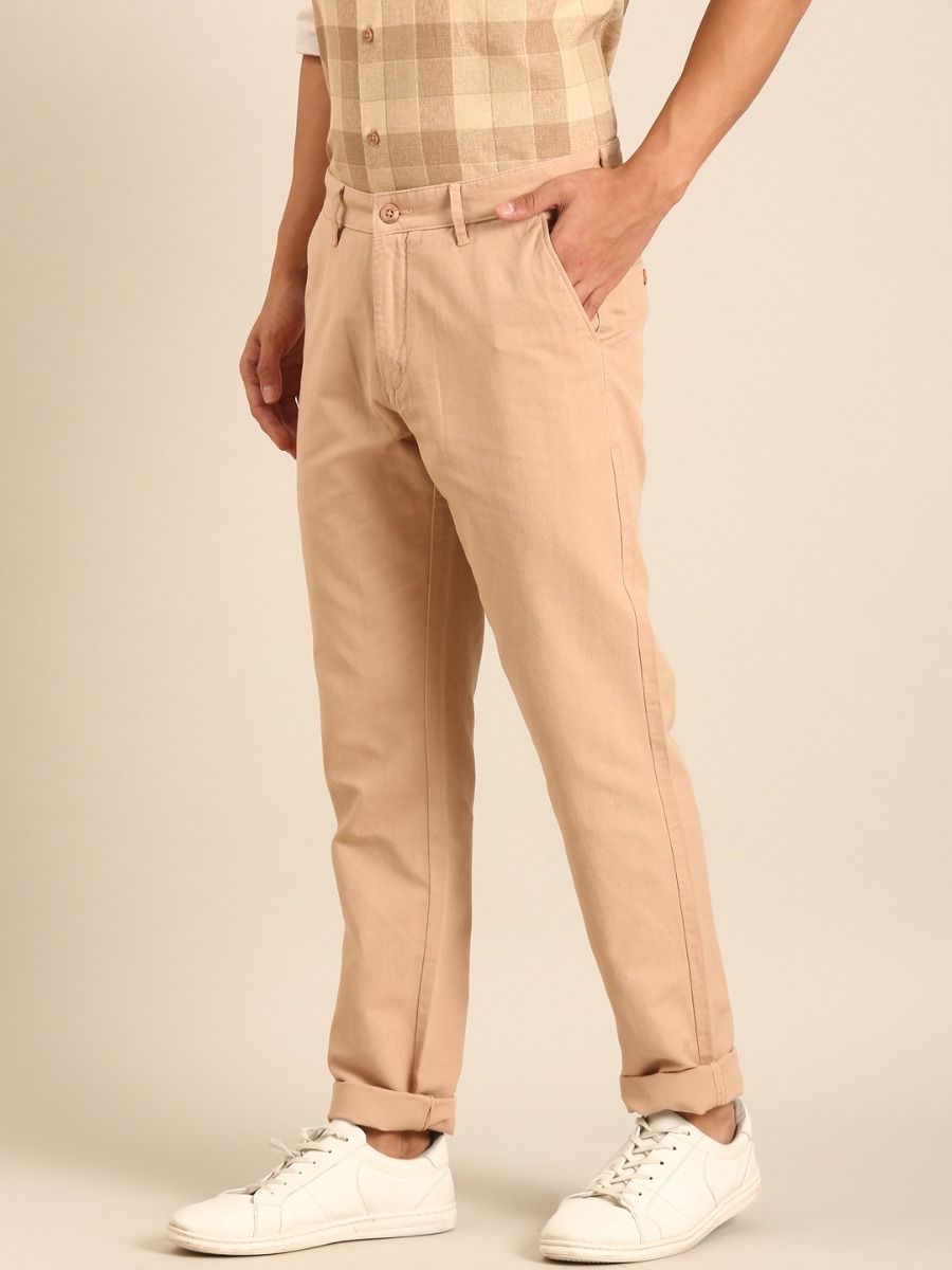 CAVALLO by Linen Club Men's Blended Linen Beige Solid Contemporary Fit Casual Trouser