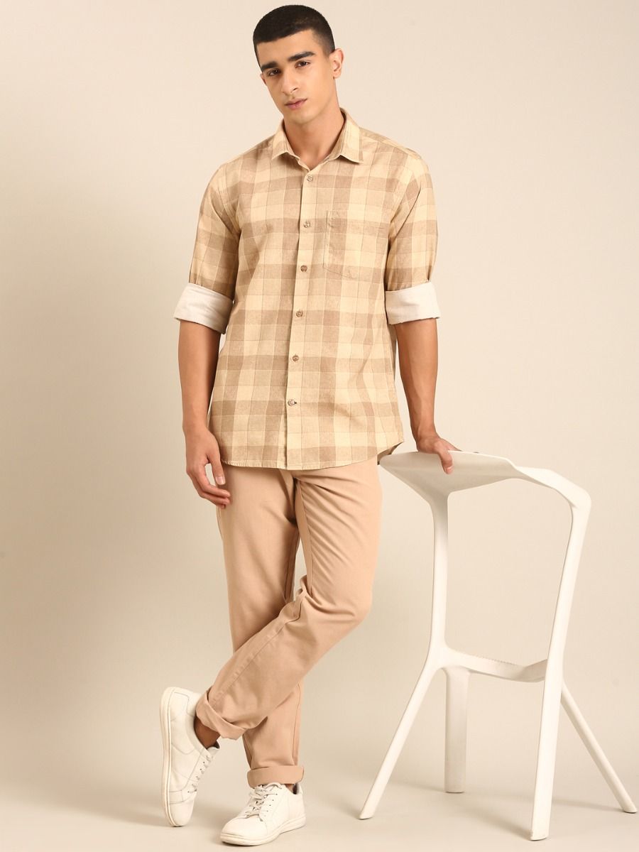 CAVALLO by Linen Club Men's Blended Linen Beige Solid Contemporary Fit Casual Trouser