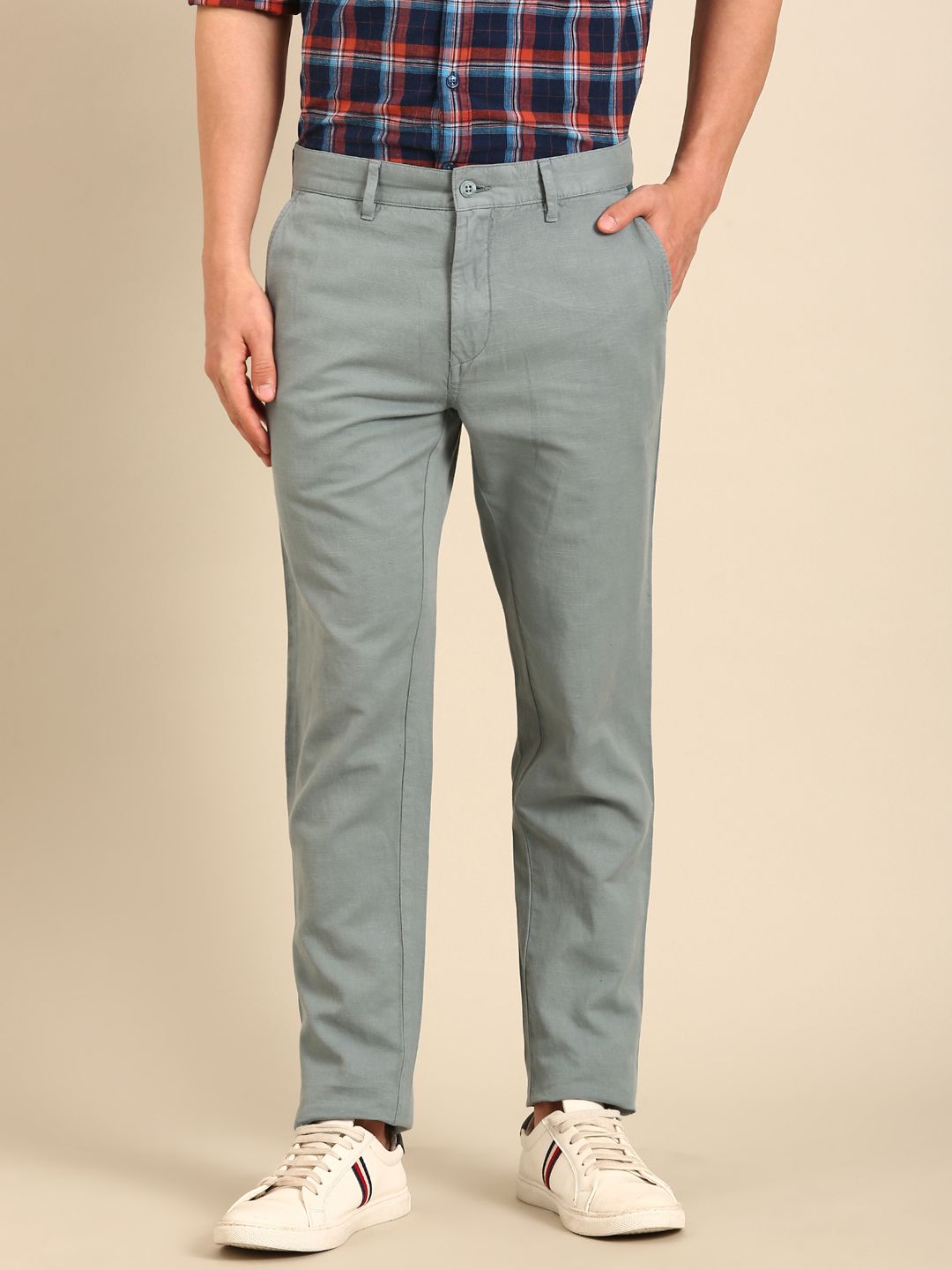 CAVALLO by Linen Club Men's Blended Linen Light Blue Solid Contemporary Fit Casual Trouser
