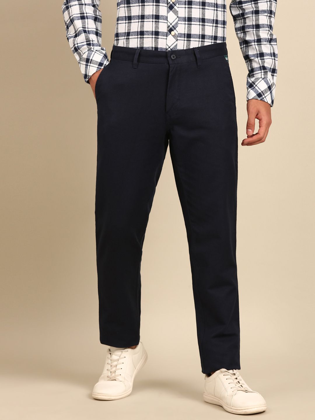 CAVALLO By Linen Club Men's Blended Linen Navy Solid Contemporary Fit Casual Trouser