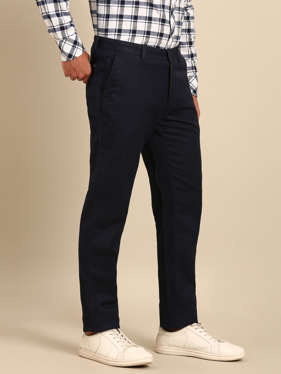CAVALLO By Linen Club Men's Blended Linen Navy Solid Contemporary Fit Casual Trouser