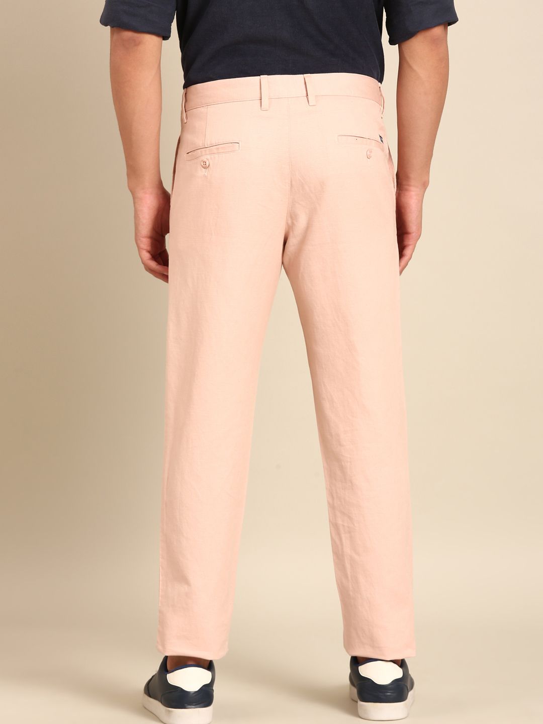 CAVALLO By Linen Club Men's Blended Linen Pink Solid Contemporary Fit Casual Trouser