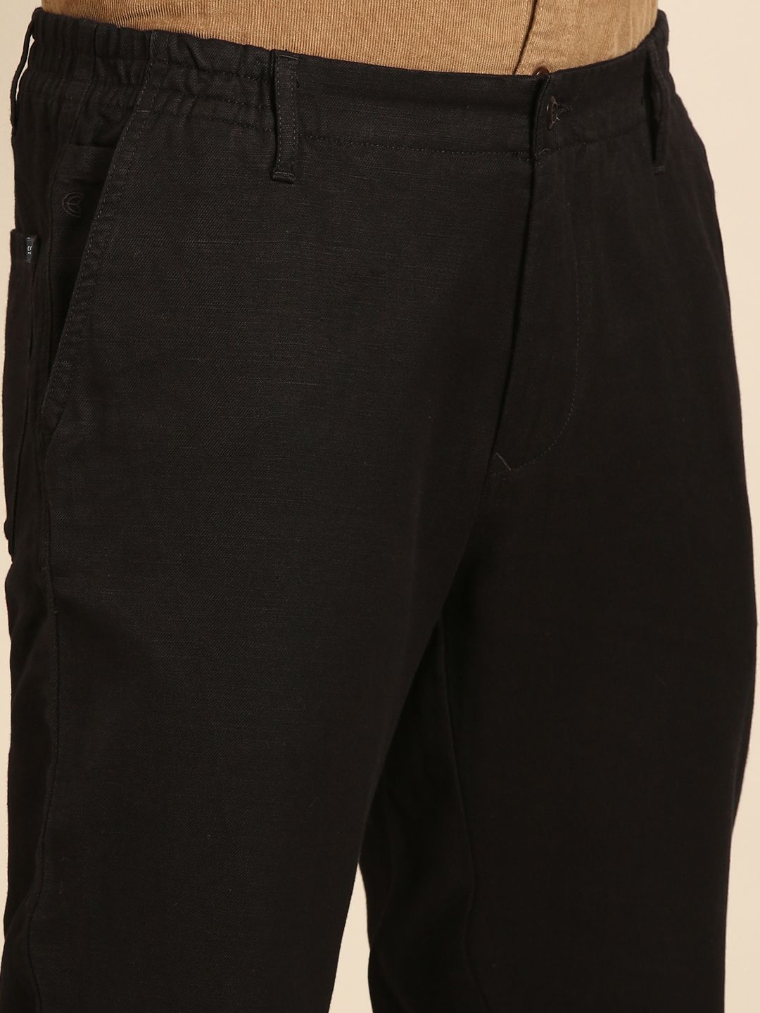 CAVALLO By Linen Club Men's Blended Linen Black Solid Contemporary Fit Casual Trouser