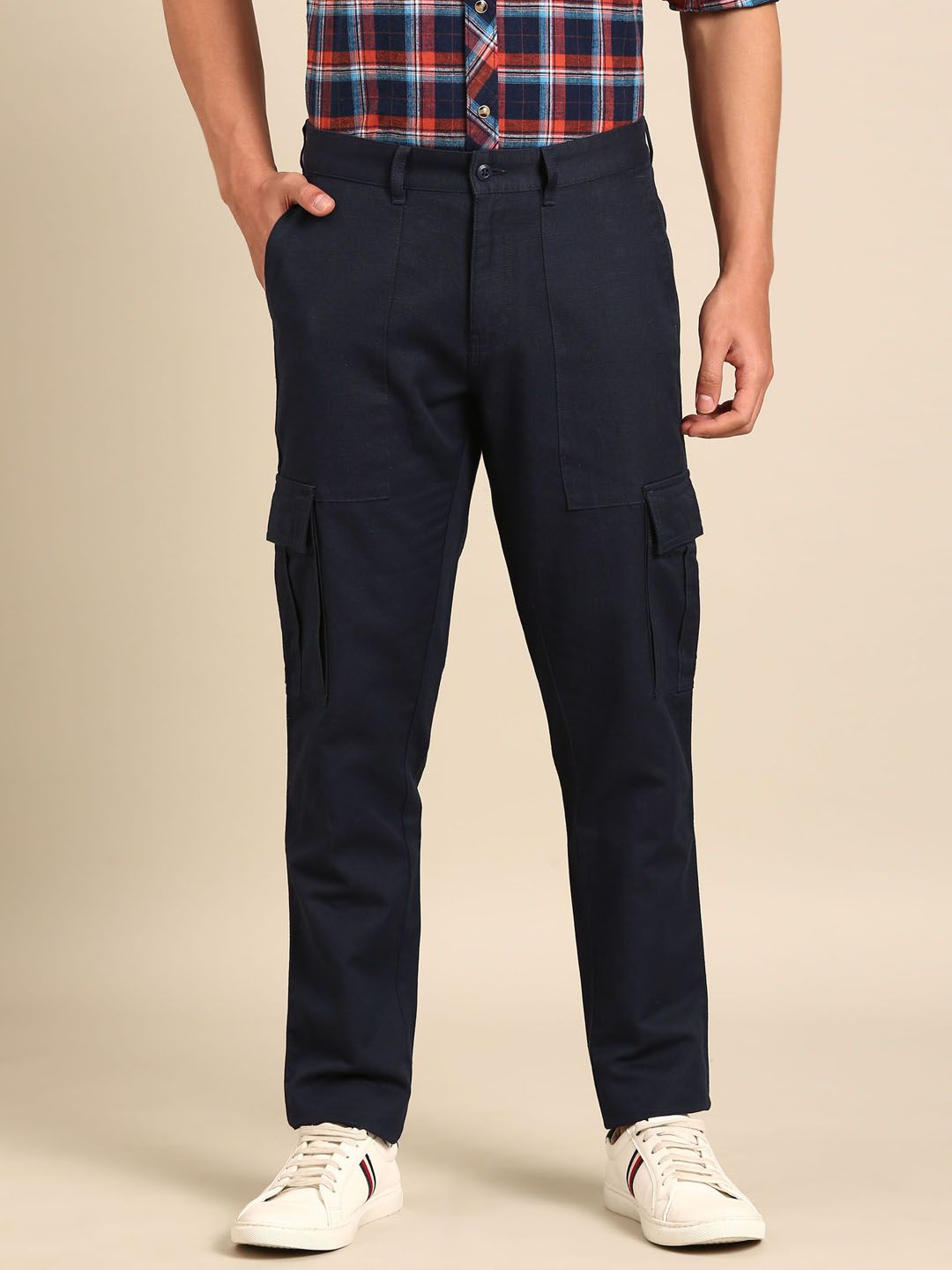 CAVALLO By Linen Club Men's Blended Linen Navy Solid Contemporary Fit Casual Trouser