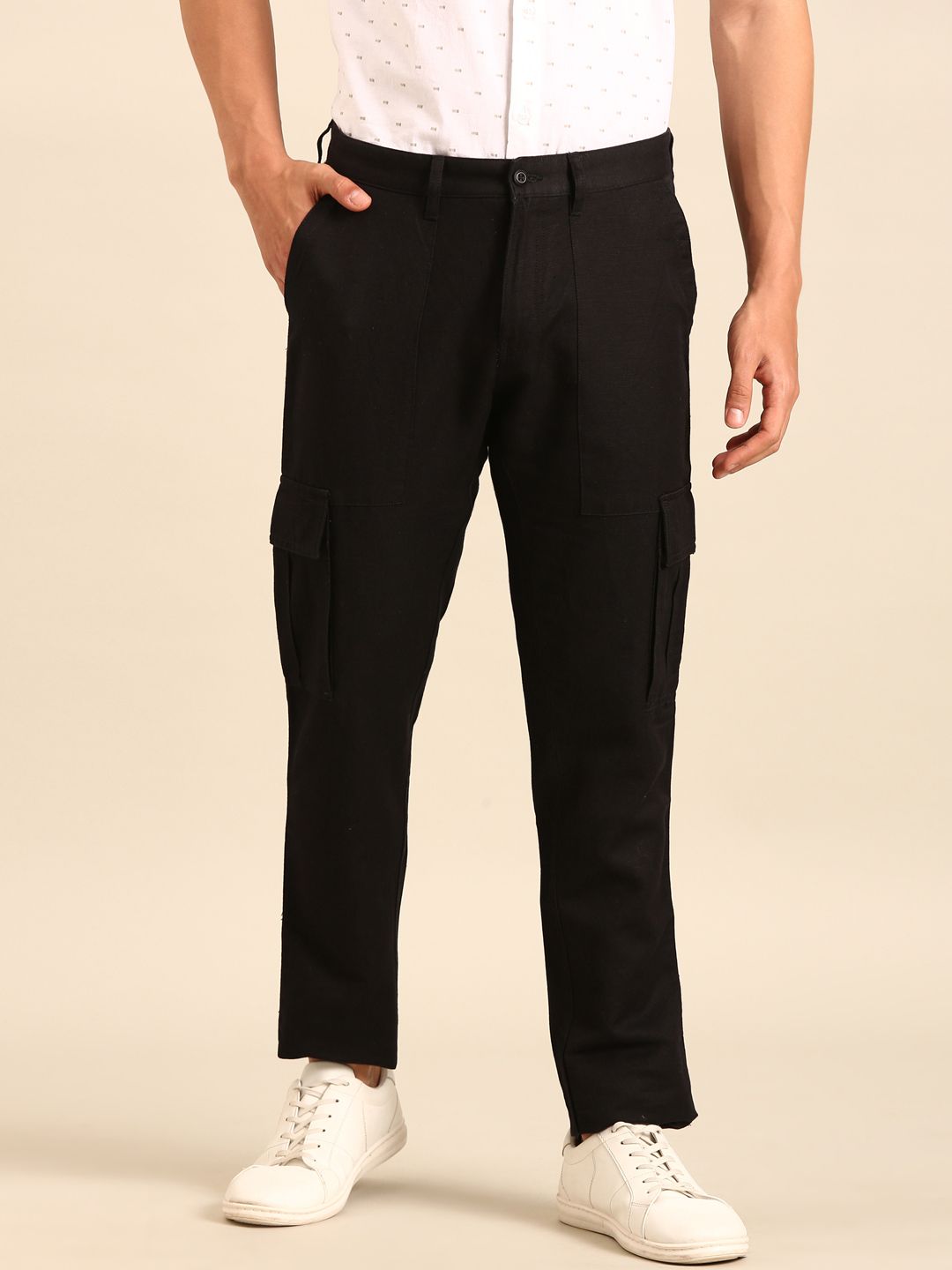 CAVALLO By Linen Club Men's Blended Linen Black Solid Contemporary Fit Casual Trousers