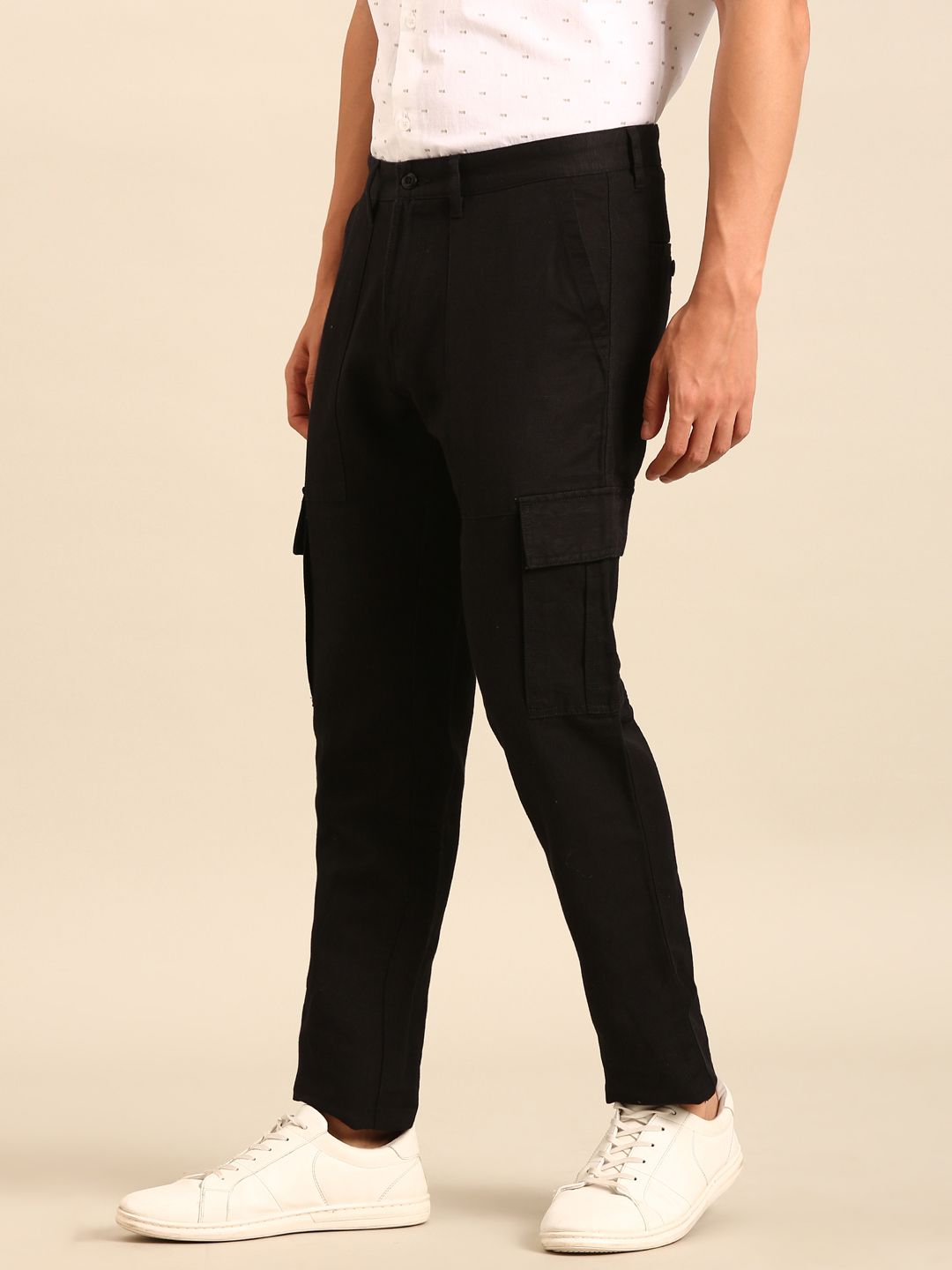 CAVALLO By Linen Club Men's Blended Linen Black Solid Contemporary Fit Casual Trousers