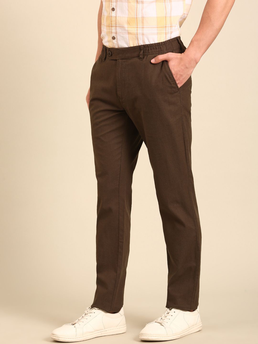 CAVALLO by Linen Club Men's Blended Linen Brown Solid Contemporary Fit Casual Trouser