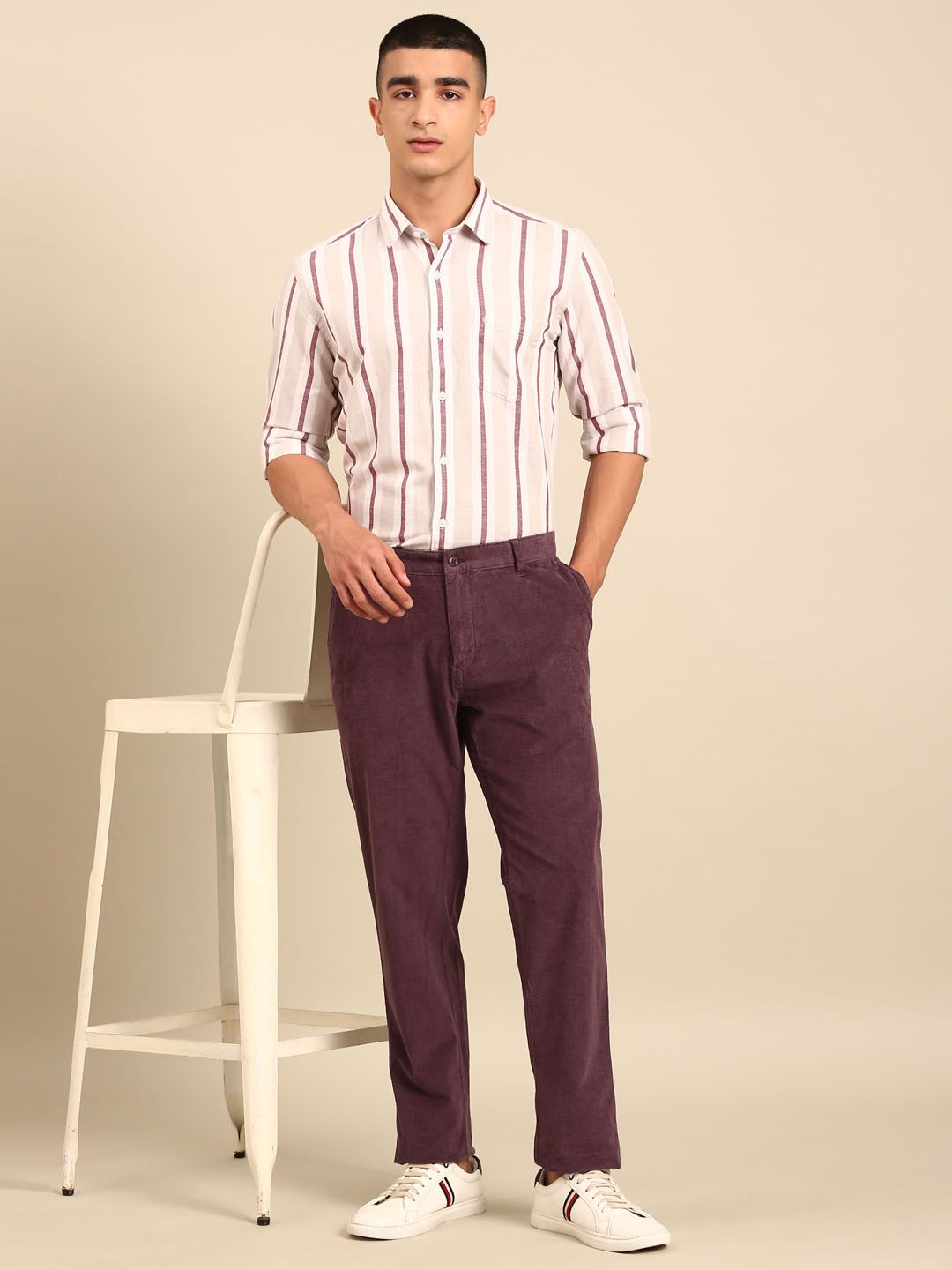 CAVALLO By Linen Club Men's Blended Linen Purple Solid Contemporary Fit Casual Trouser