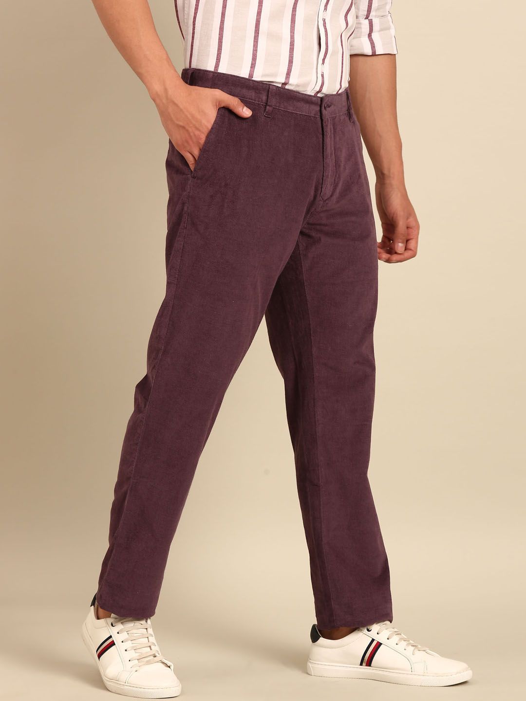 CAVALLO By Linen Club Men's Blended Linen Purple Solid Contemporary Fit Casual Trouser
