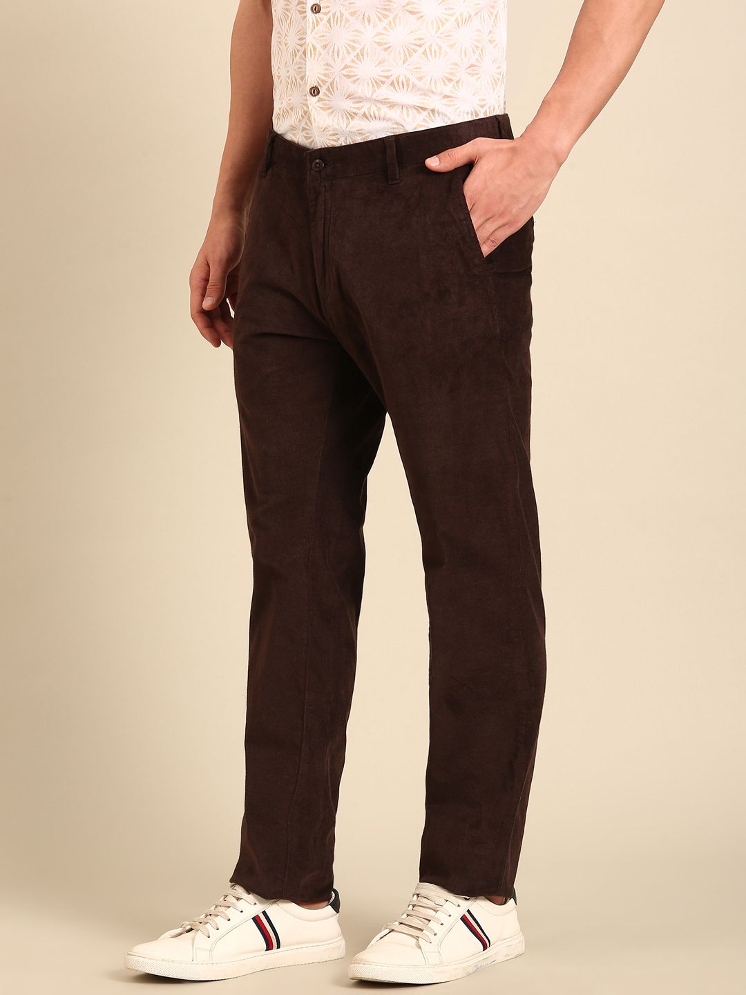 CAVALLO by Linen Club Men's Blended Linen Brown Solid Contemporary Fit Casual Trouser
