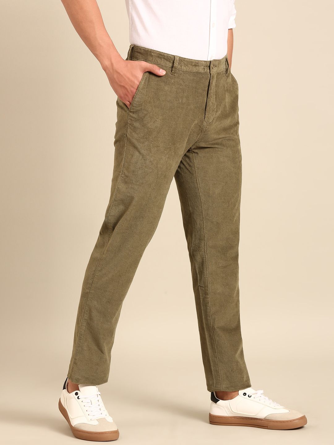 CAVALLO By Linen Club Men's Blended Linen Green Solid Contemporary Fit Casual Trouser