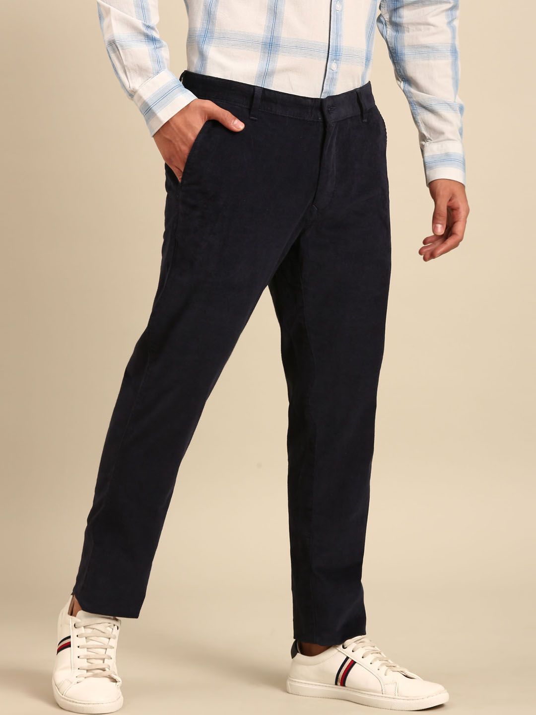 CAVALLO By Linen Club Men's Blended Linen Navy Solid Contemporary Fit Casual Trouser