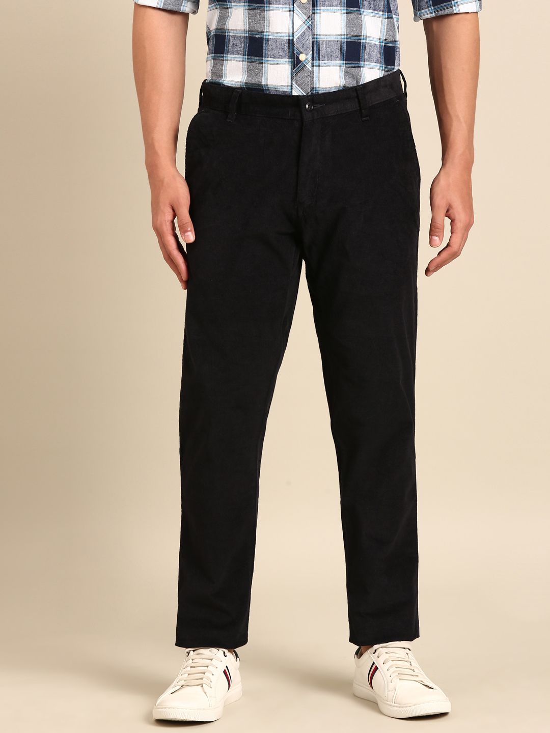 CAVALLO By Linen Club Men's Blended Linen Navy Solid Contemporary Fit Casual Trouser