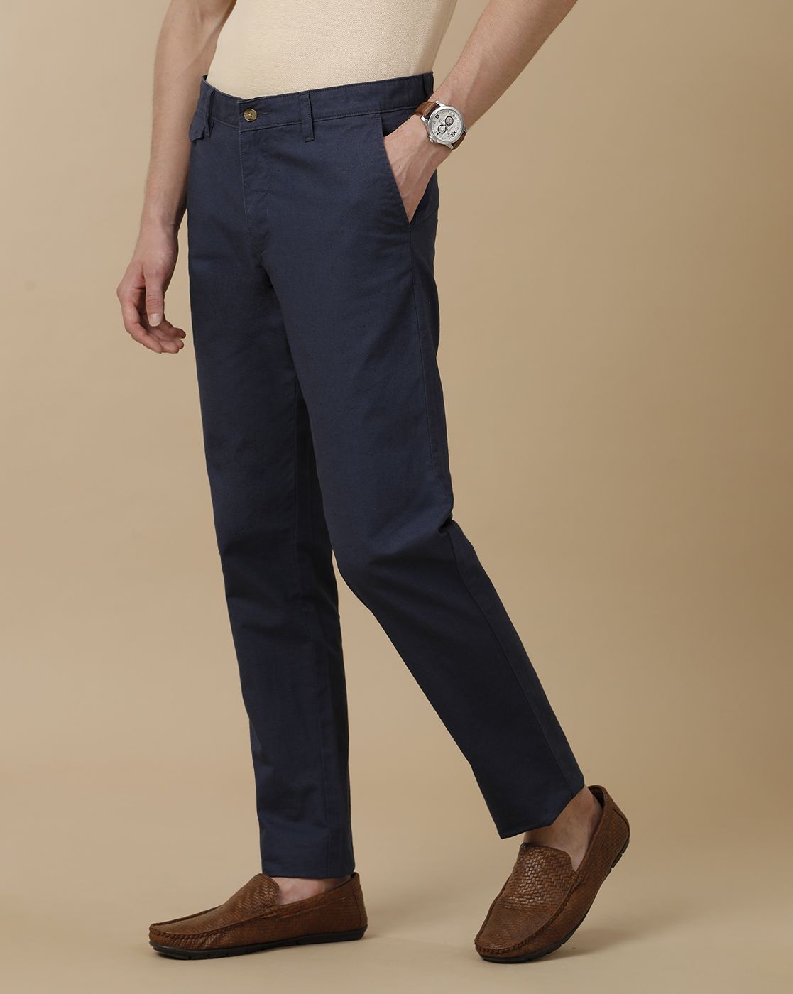 Mens Linen Navy Blue Solid Contemporary Fit Casual Trousers