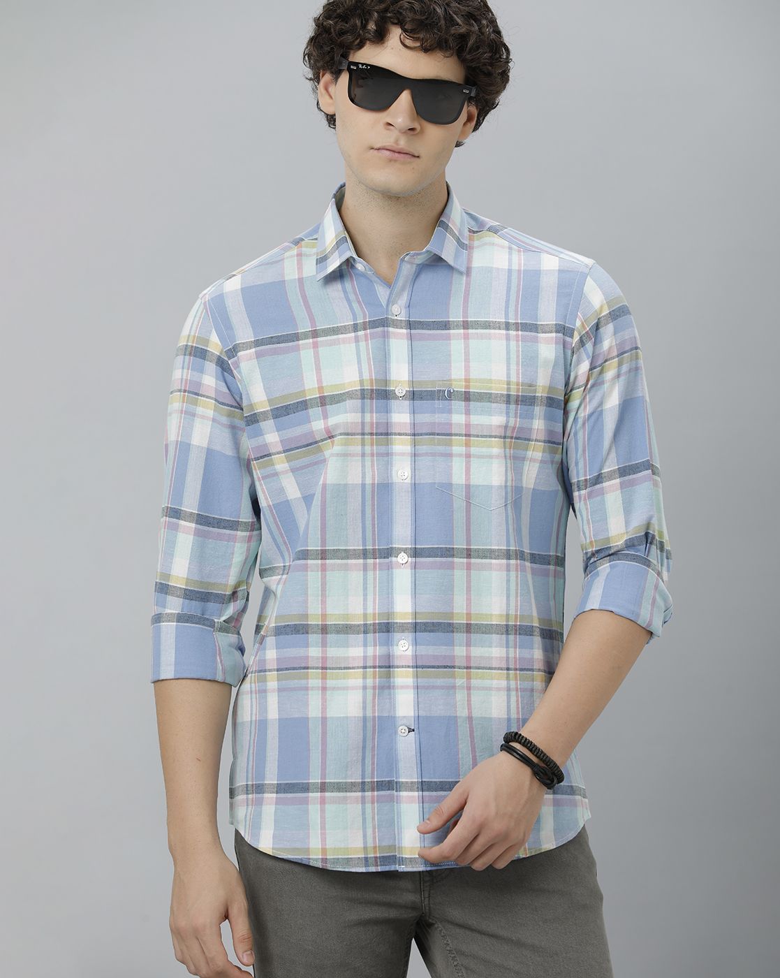 Men's Blended Linen Blue Checked Contemporary Fit Full Sleeve Sleeve Casual Shirt