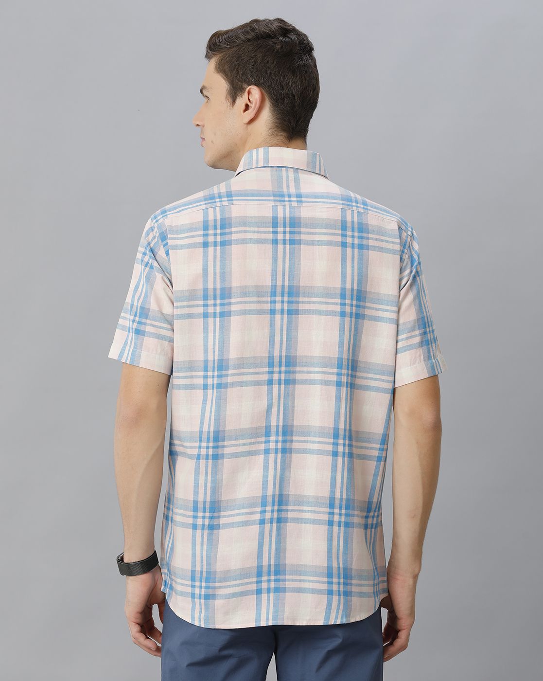 Men's Blended Linen Turquoise Blue Checked Contemporary Fit Full Sleeve Sleeve Casual Shirt