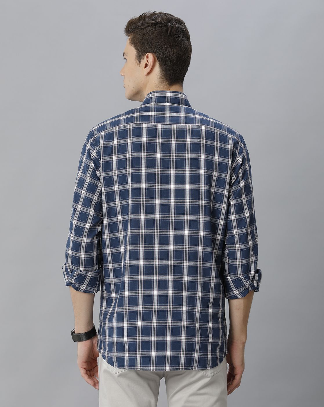 Men's Blended Linen Blue Checked Contemporary Fit Full Sleeve Casual Shirt