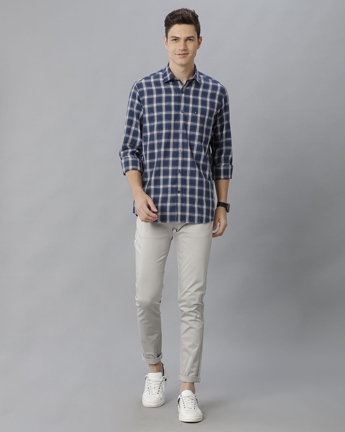 Men's Blended Linen Blue Checked Contemporary Fit Full Sleeve Casual Shirt