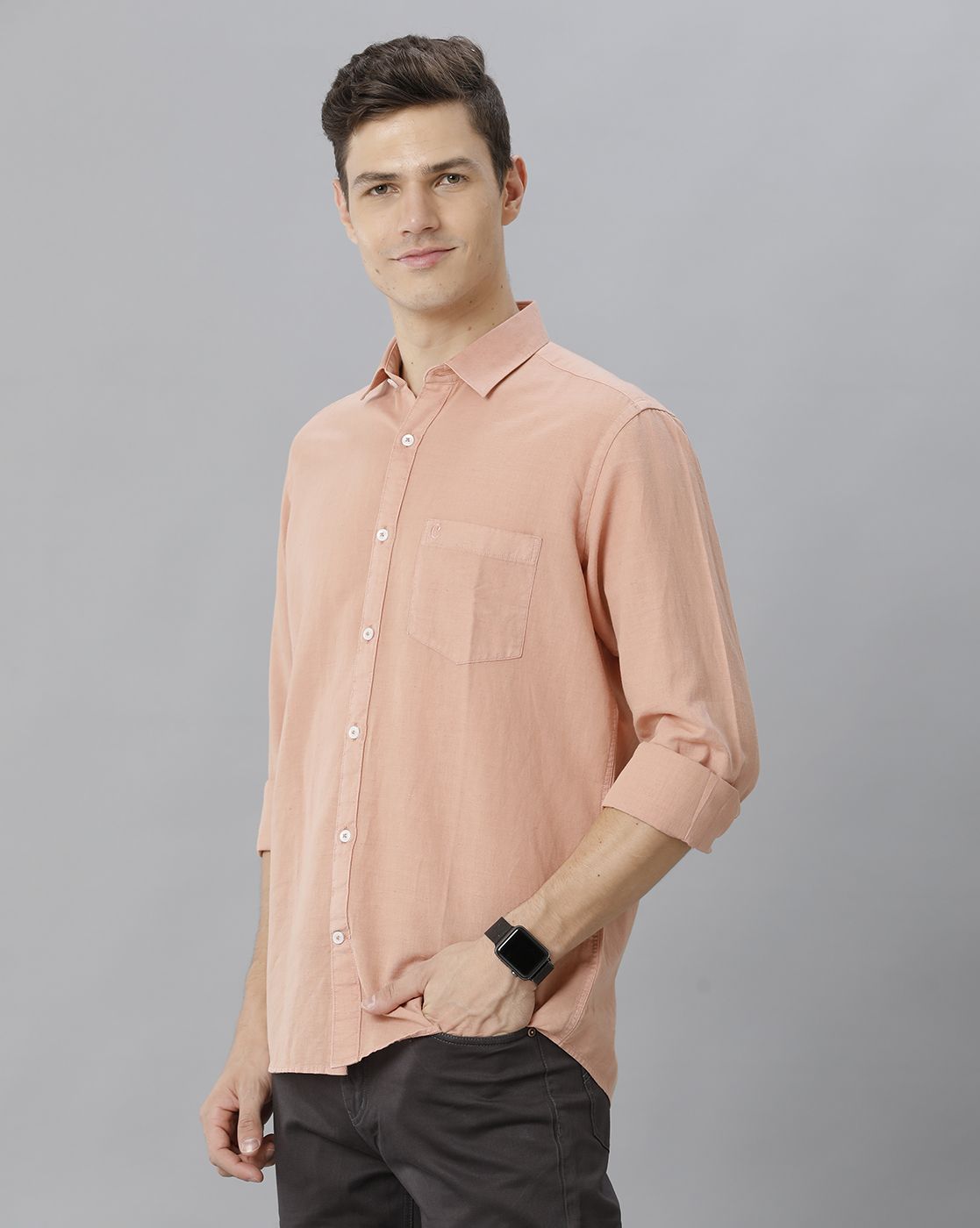 Men's Blended Linen Peach Solid Contemporary Fit Full Sleeve Sleeve Casual Shirt