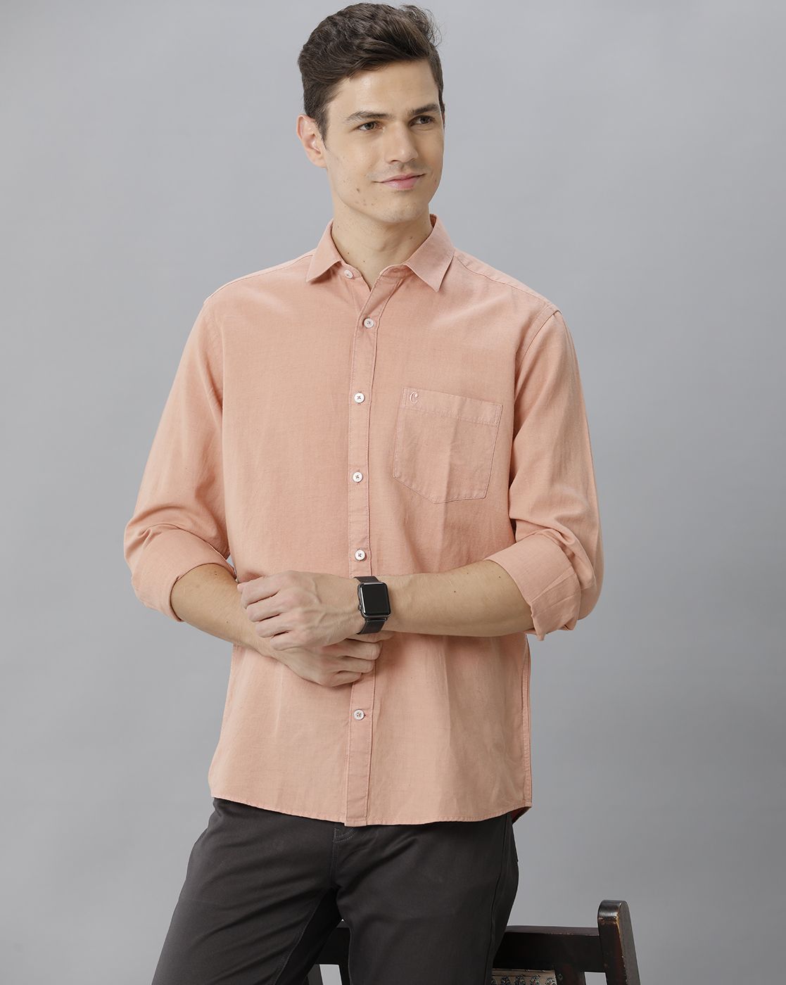Men's Blended Linen Peach Solid Contemporary Fit Full Sleeve Sleeve Casual Shirt