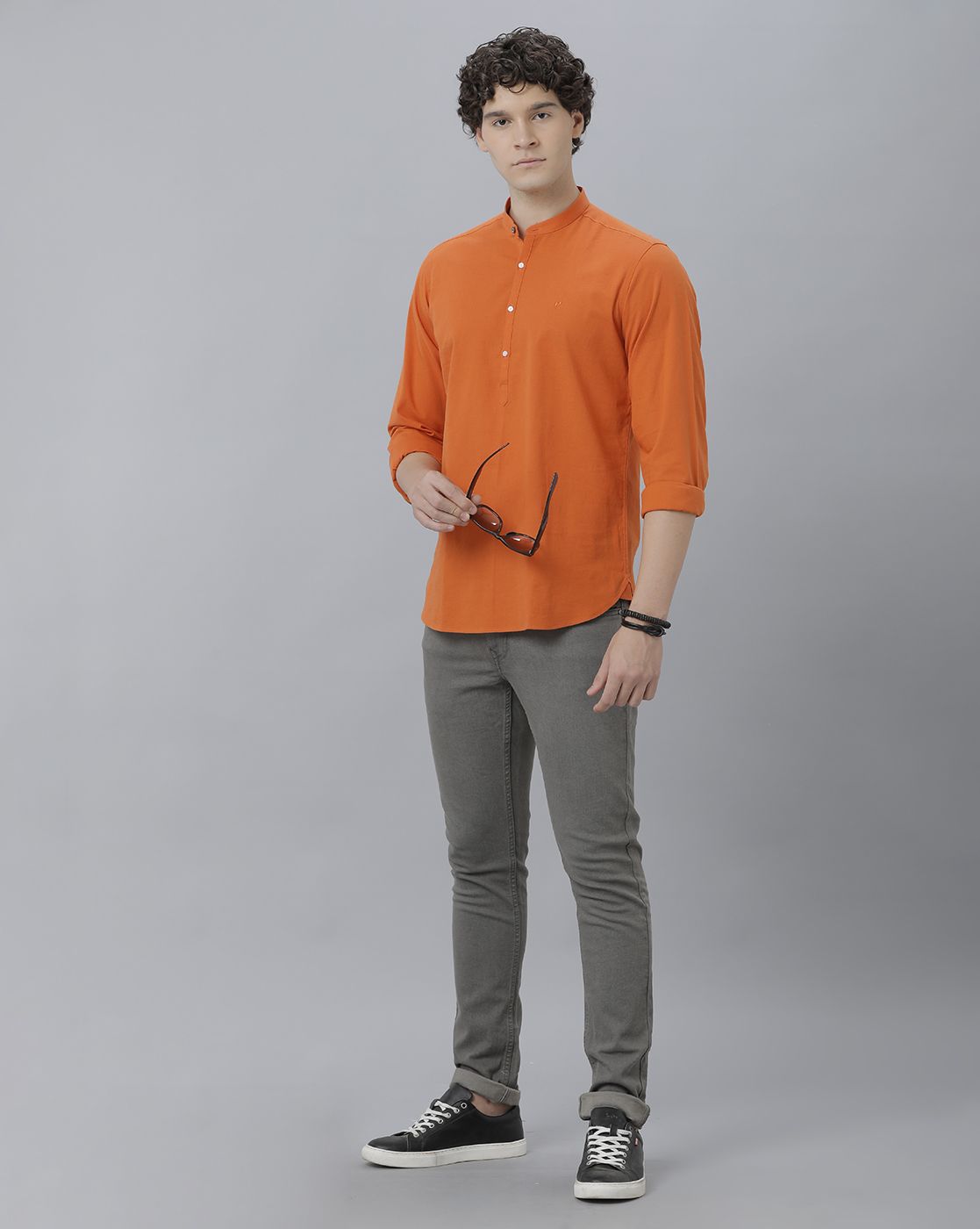 Men's Blended Linen Orange Solid Contemporary Fit Full Sleeve Sleeve Casual Shirt