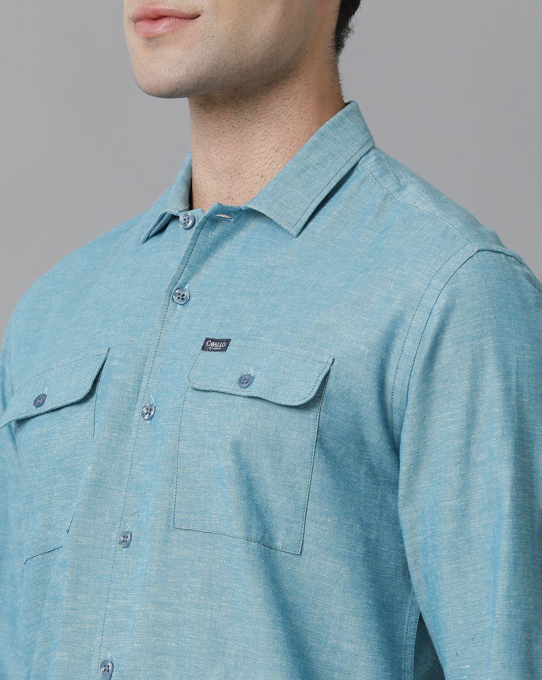 Men's Blended Linen Turquoise Blue Solid Contemporary Fit Full Sleeve Sleeve Casual Shirt