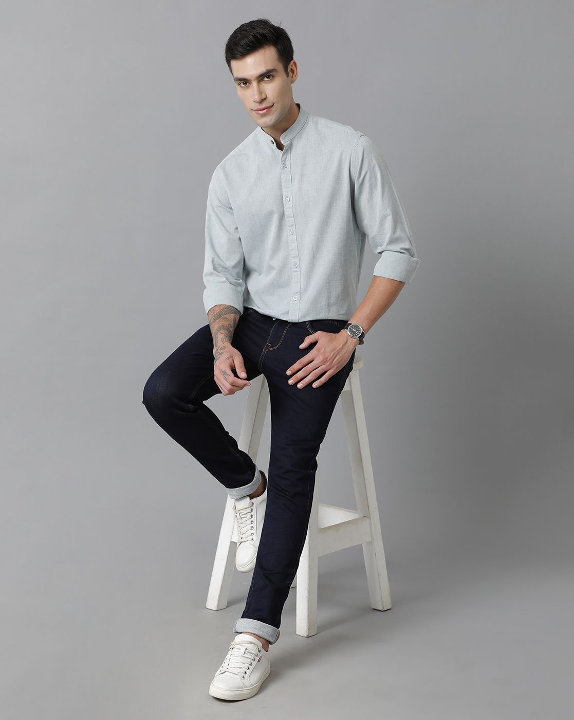 Men's Blended Linen Blue Solid Contemporary Fit Full Sleeve Casual Shirt