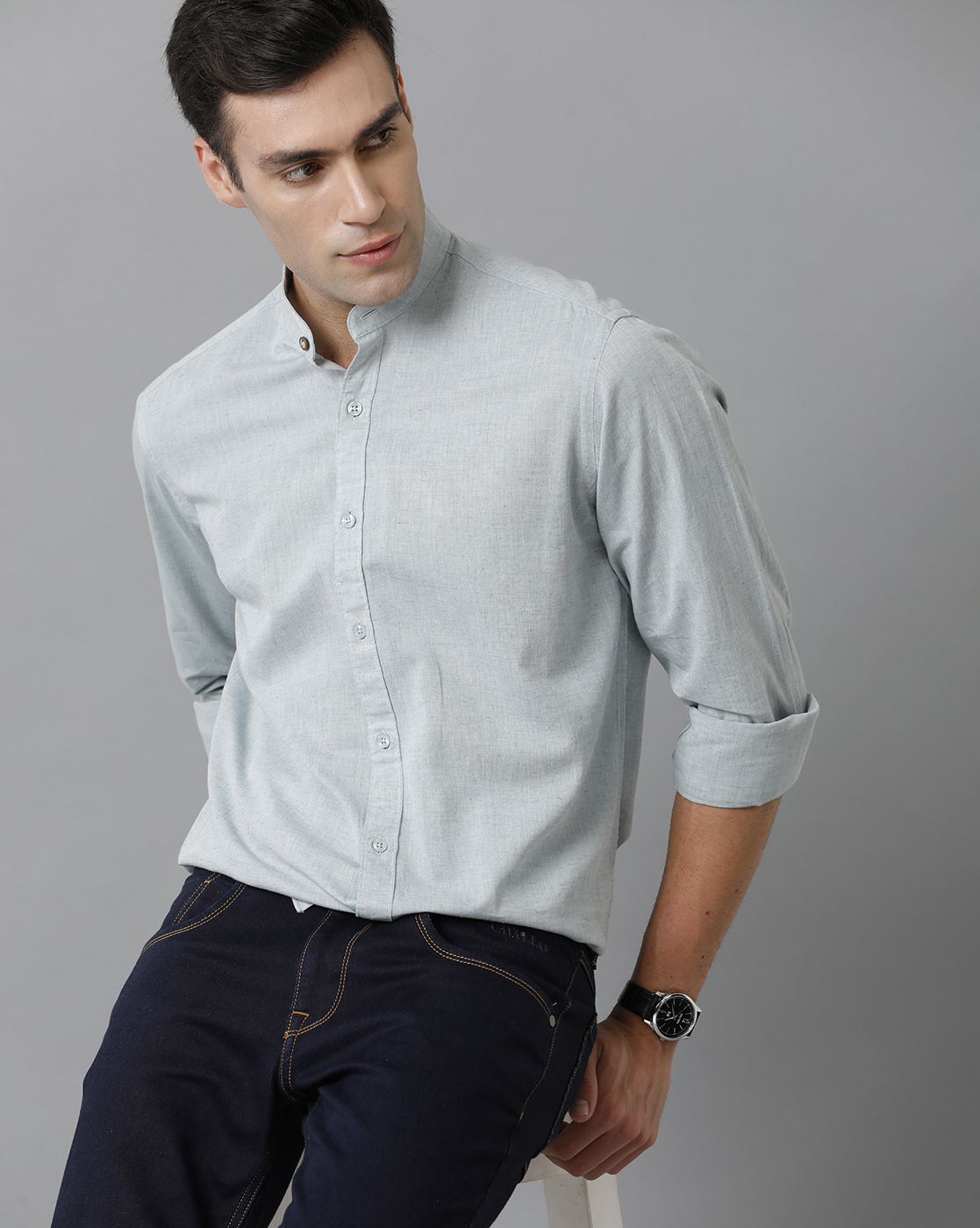 Men's Blended Linen Blue Solid Contemporary Fit Full Sleeve Casual Shirt