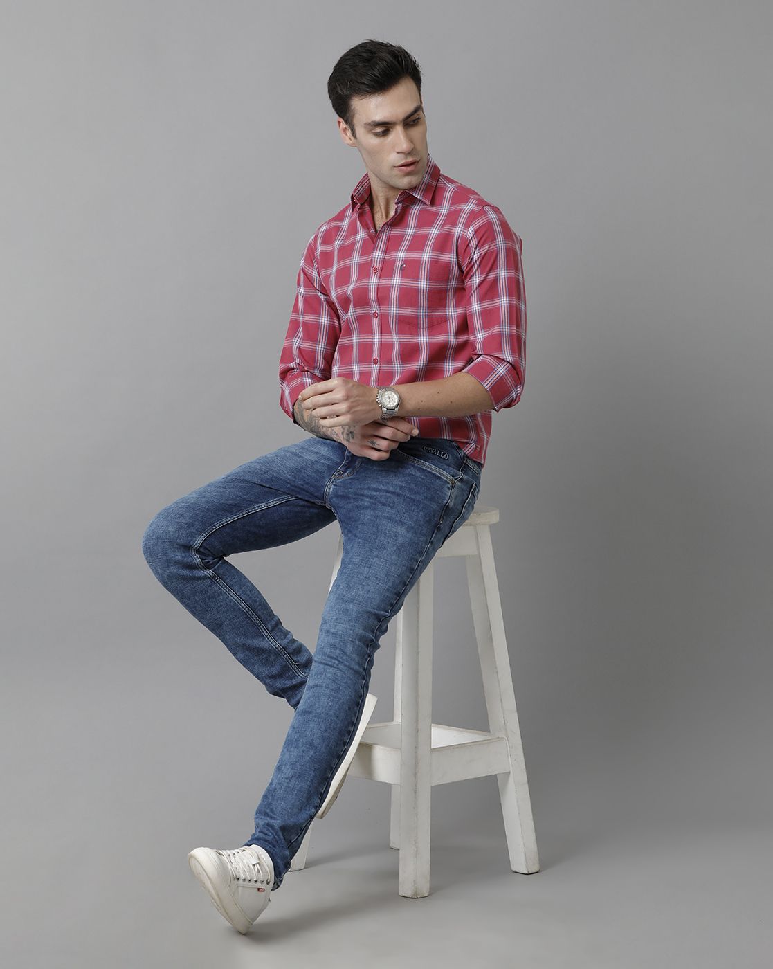 Men's Blended Linen Red Checked Contemporary Fit Full Sleeve Sleeve Casual Shirt