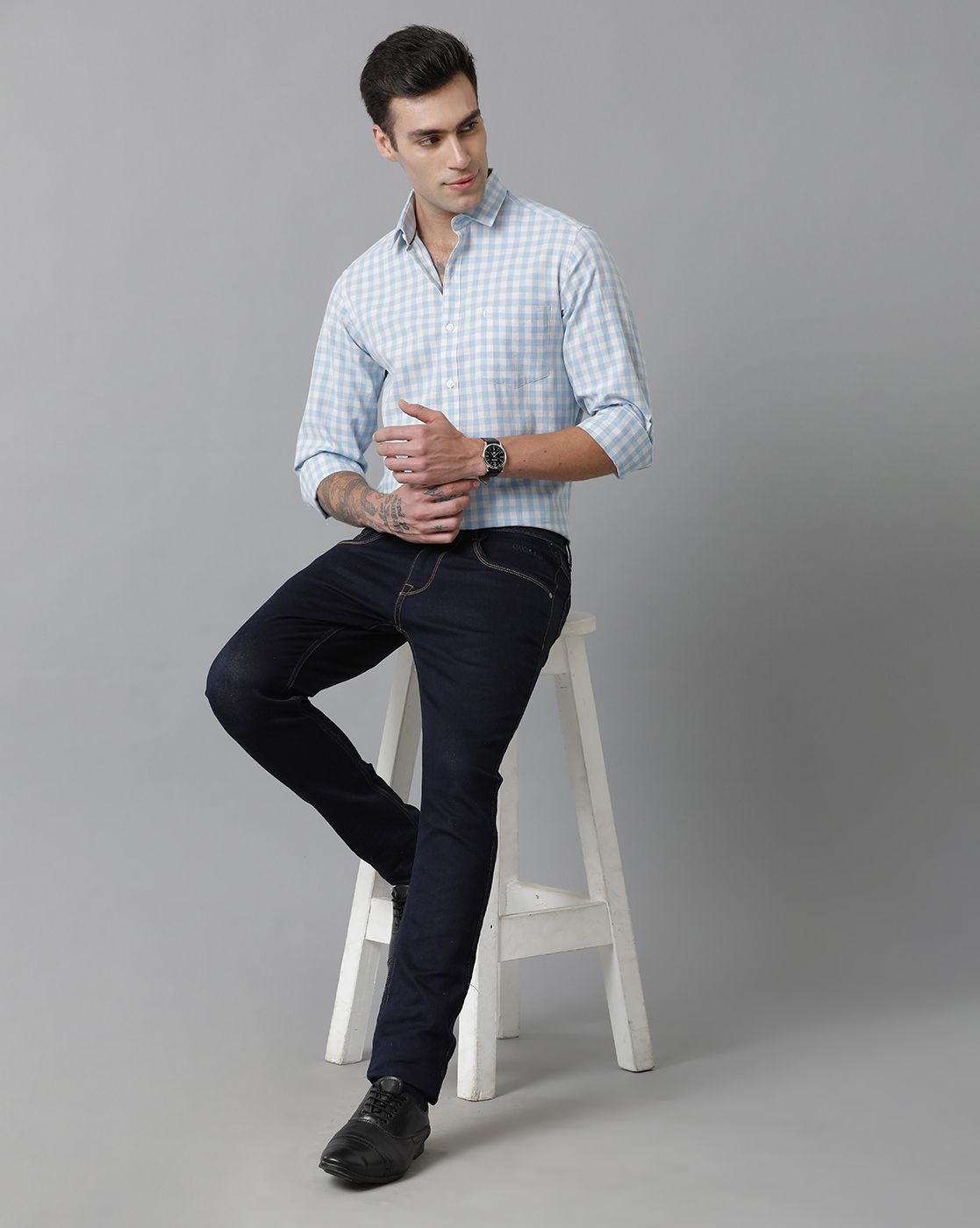 Men's Blended Linen Blue Checked Contemporary Fit Full Sleeve Casual Shirt