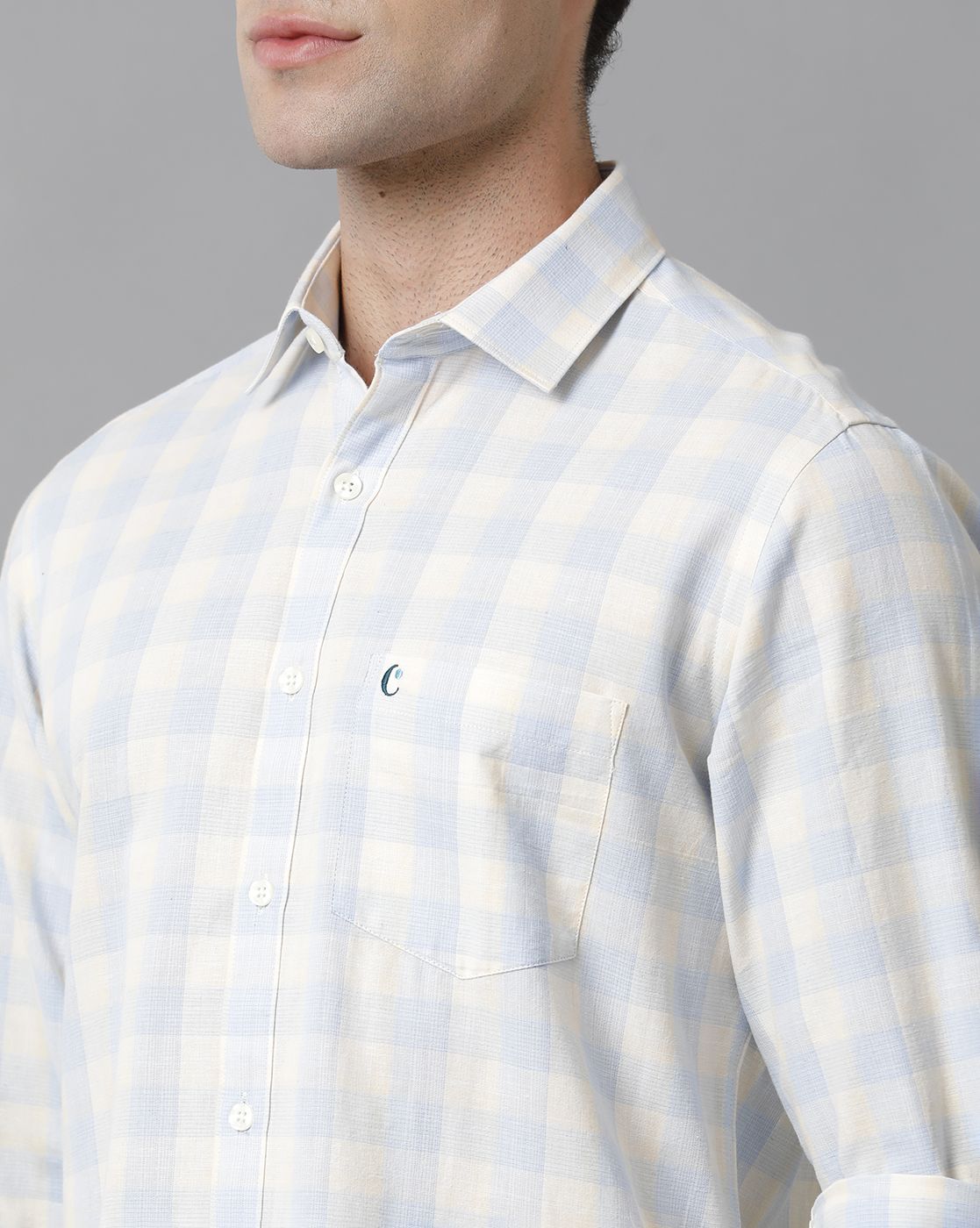 Men's Blended Linen Blue Checked Contemporary Fit Full Sleeve Casual Shirt