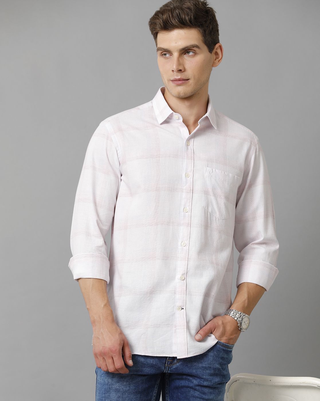 Men's Blended Linen Beige Checked Contemporary Fit Full Sleeve Casual Shirt