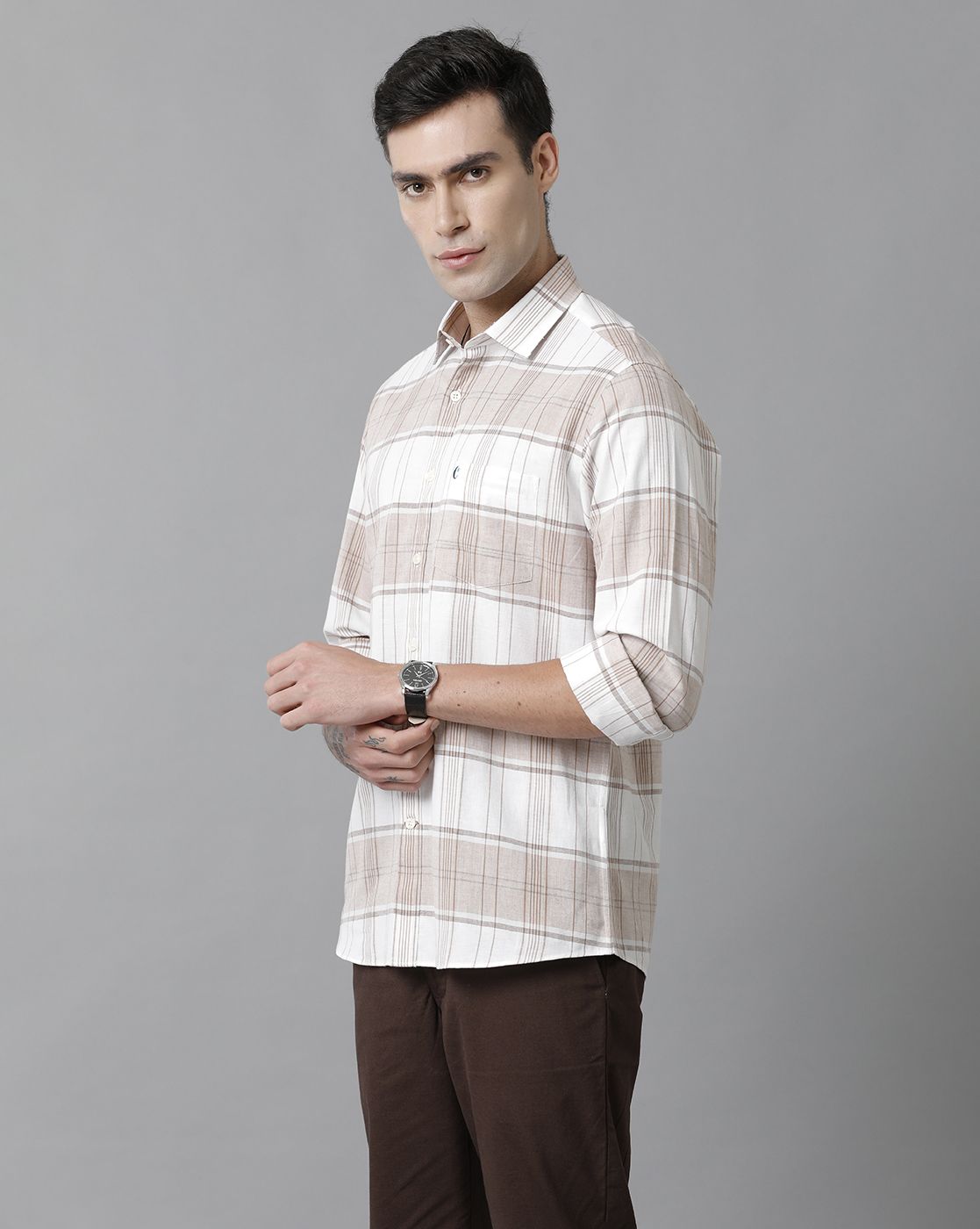 Men's Blended Linen Brown Checked Contemporary Fit Full Sleeve Sleeve Casual Shirt
