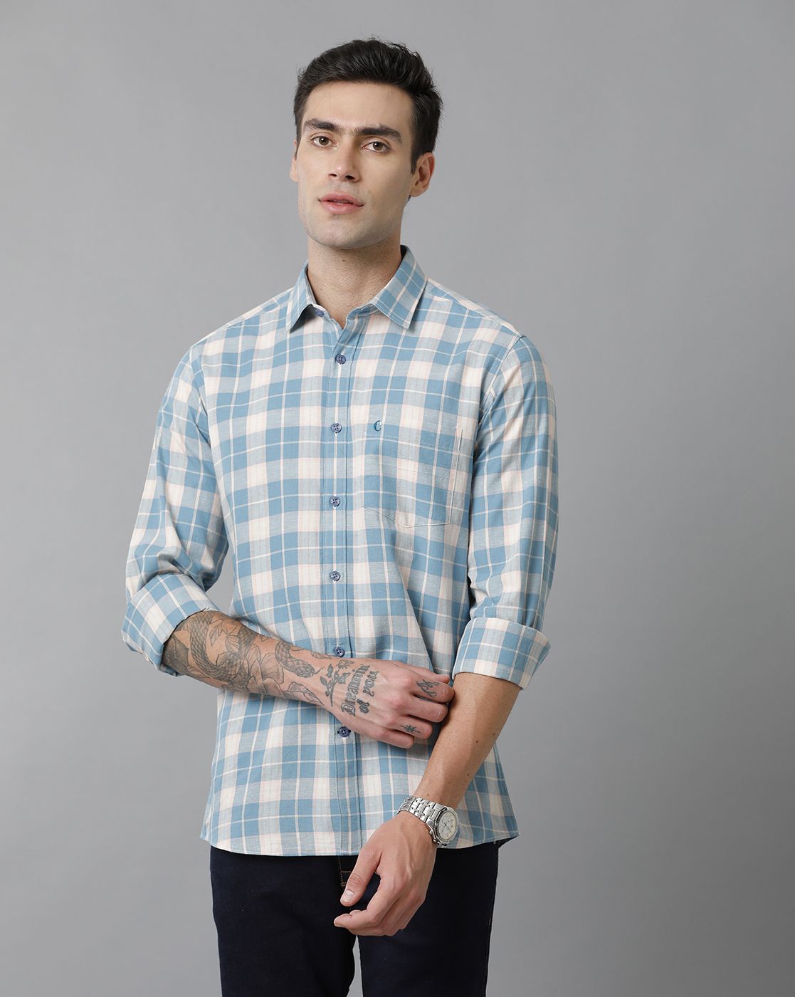 Men's Blended Linen Blue Checked Contemporary Fit Full Sleeve Casual Shirt