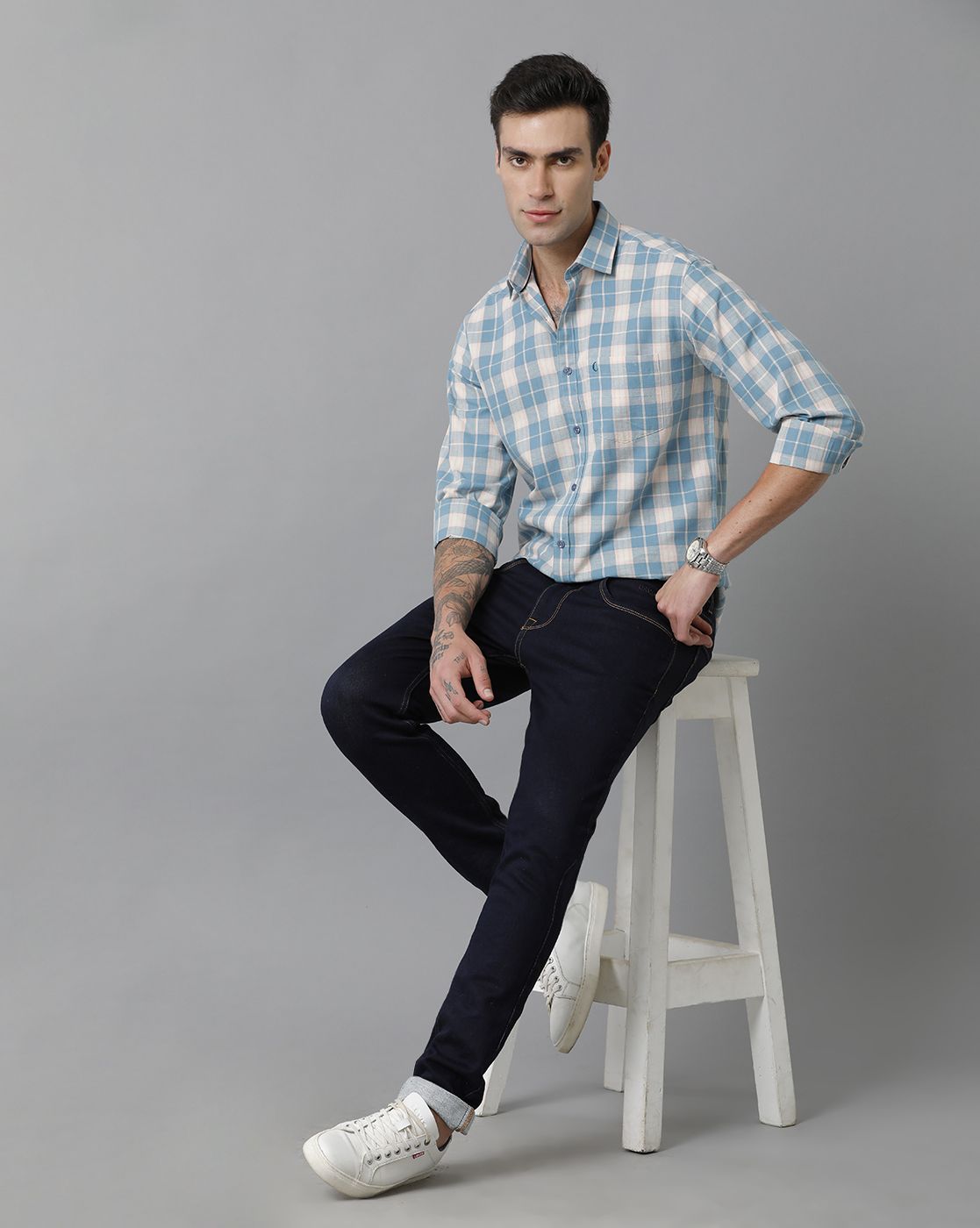 Men's Blended Linen Blue Checked Contemporary Fit Full Sleeve Casual Shirt