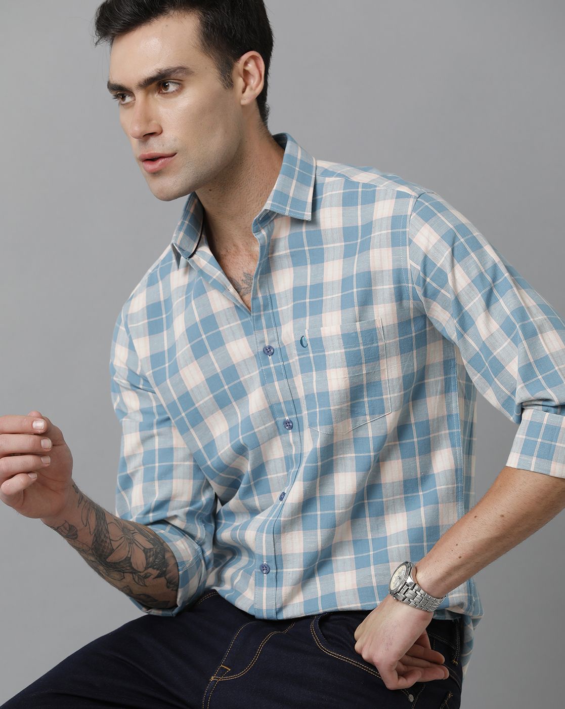 Men's Blended Linen Blue Checked Contemporary Fit Full Sleeve Casual Shirt