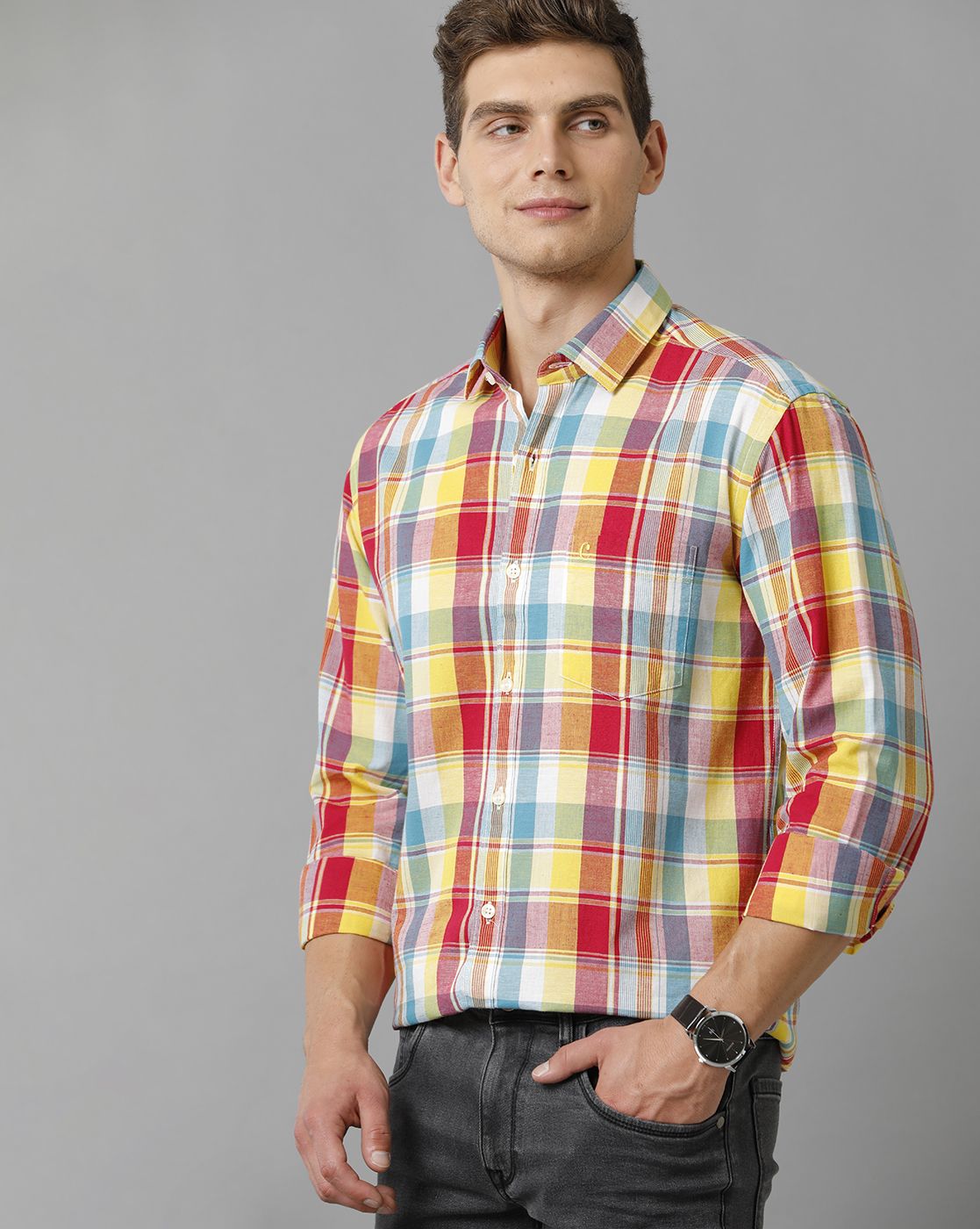 Men's Blended Linen Red Checked Contemporary Fit Full Sleeve Sleeve Casual Shirt