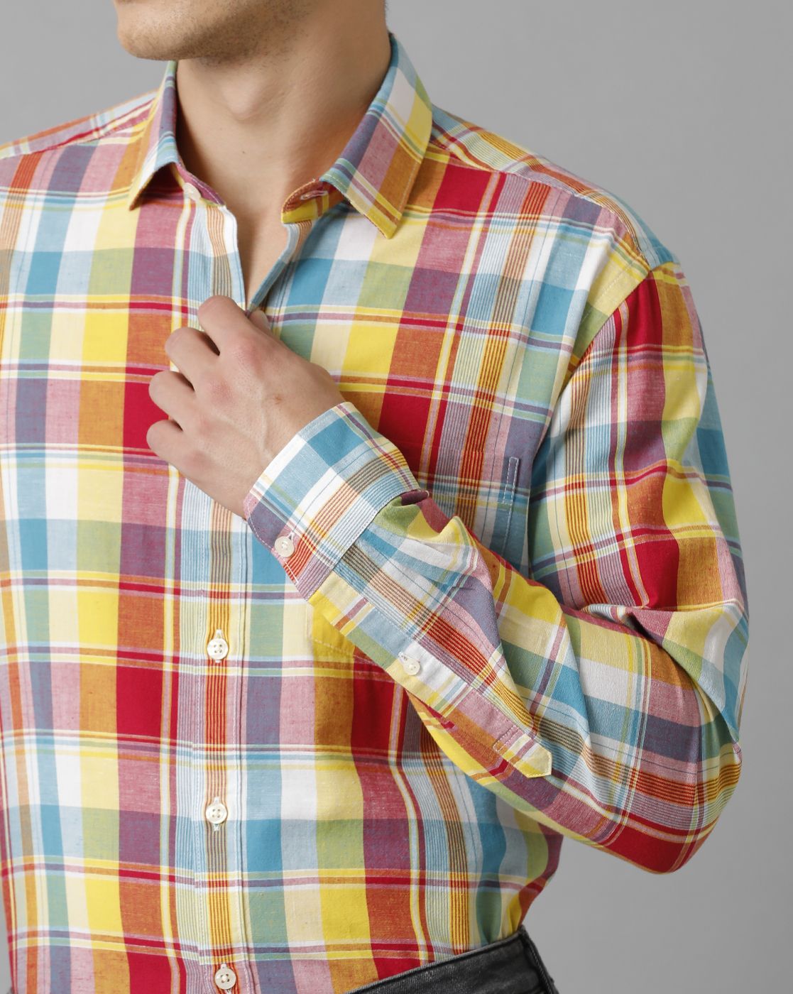 Men's Blended Linen Red Checked Contemporary Fit Full Sleeve Sleeve Casual Shirt