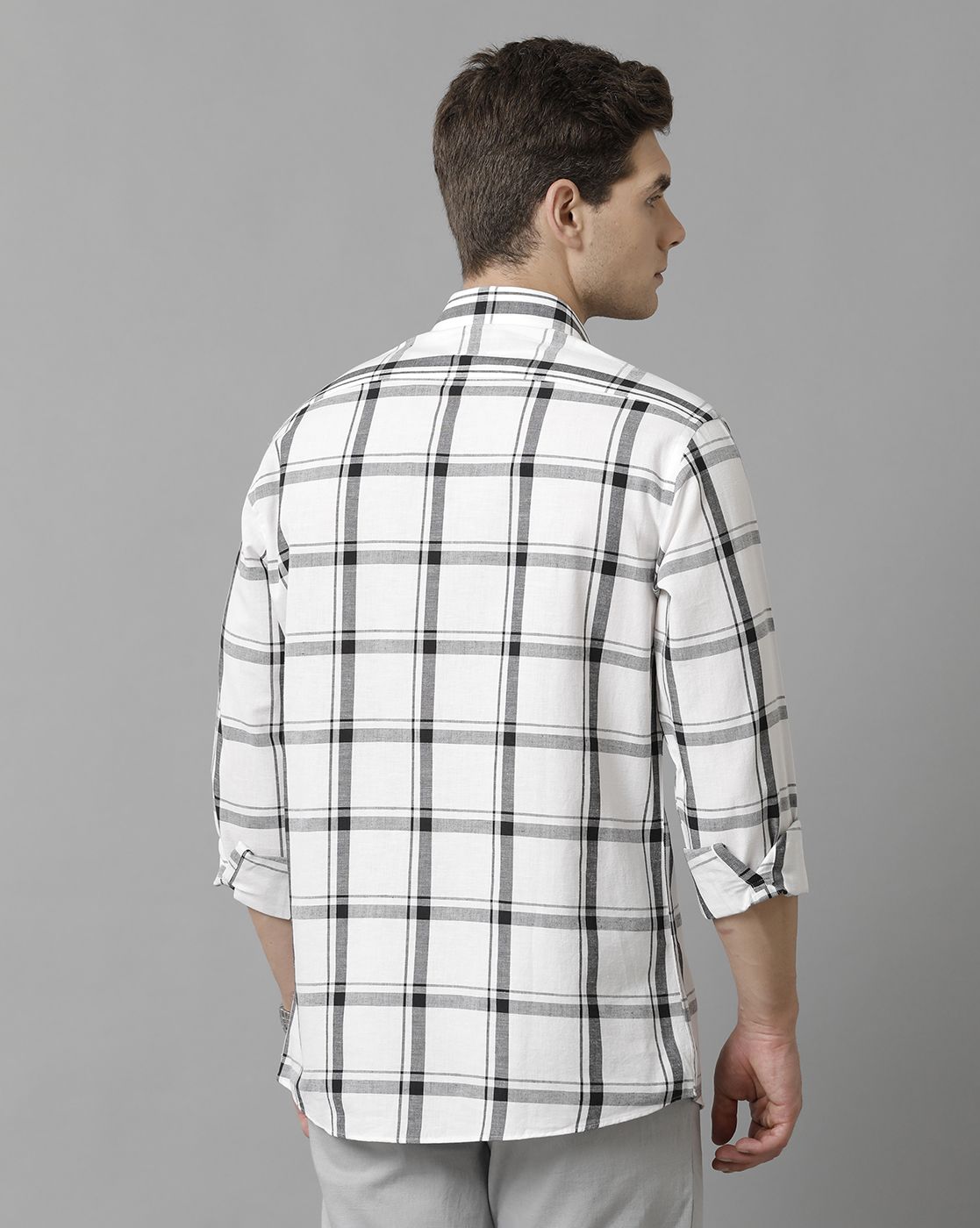 Men's Blended Linen Black Checked Contemporary Fit Full Sleeve Sleeve Casual Shirt