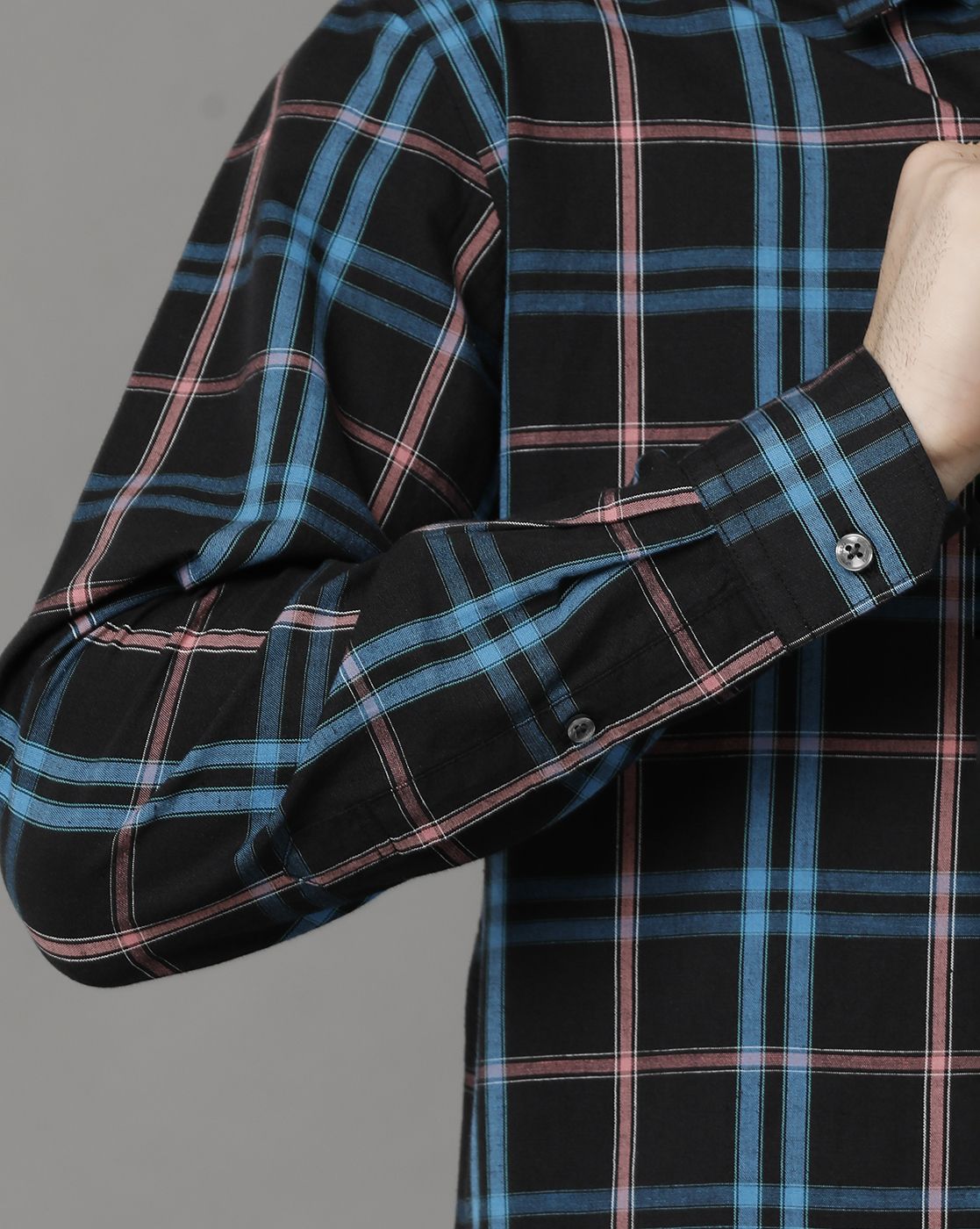 Men's Blended Linen Turquoise Blue Checked Contemporary Fit Full Sleeve Sleeve Casual Shirt