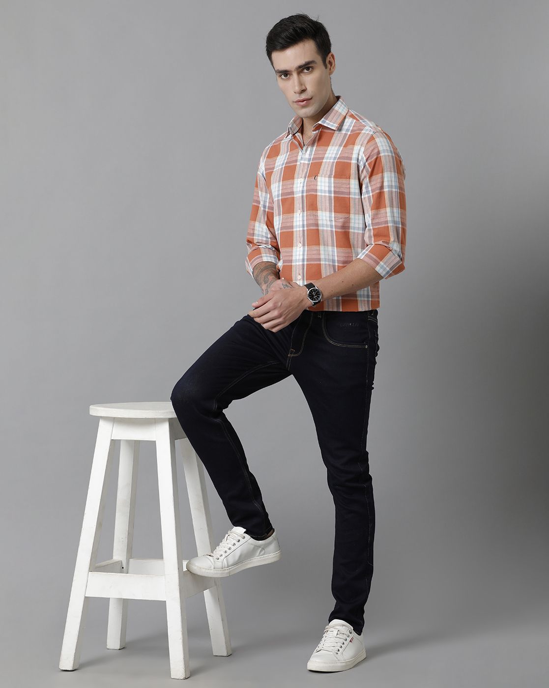 Men's Blended Linen Red Checked Contemporary Fit Full Sleeve Sleeve Casual Shirt