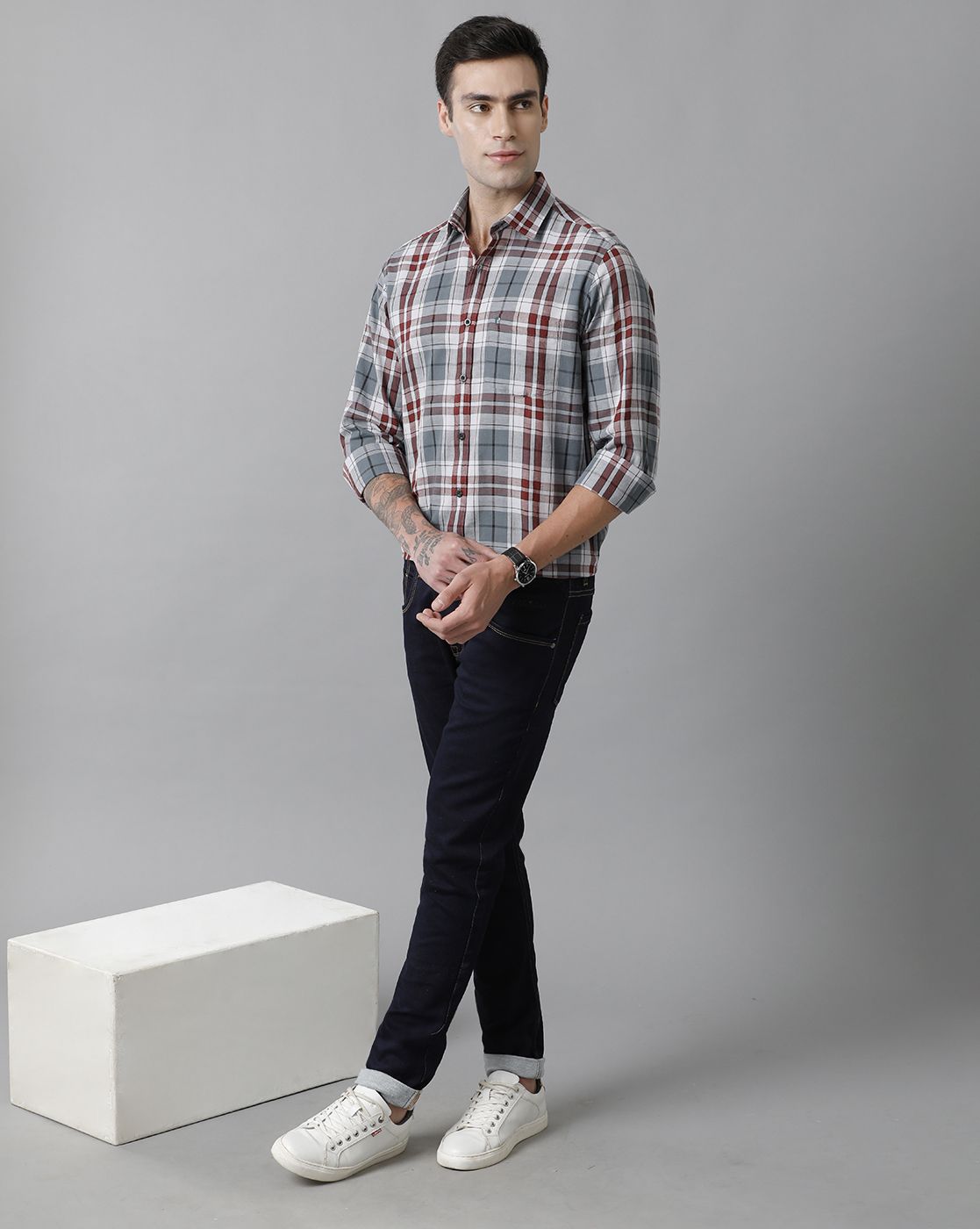 Men's Blended Linen Maroon Checked Contemporary Fit Full Sleeve Sleeve Casual Shirt