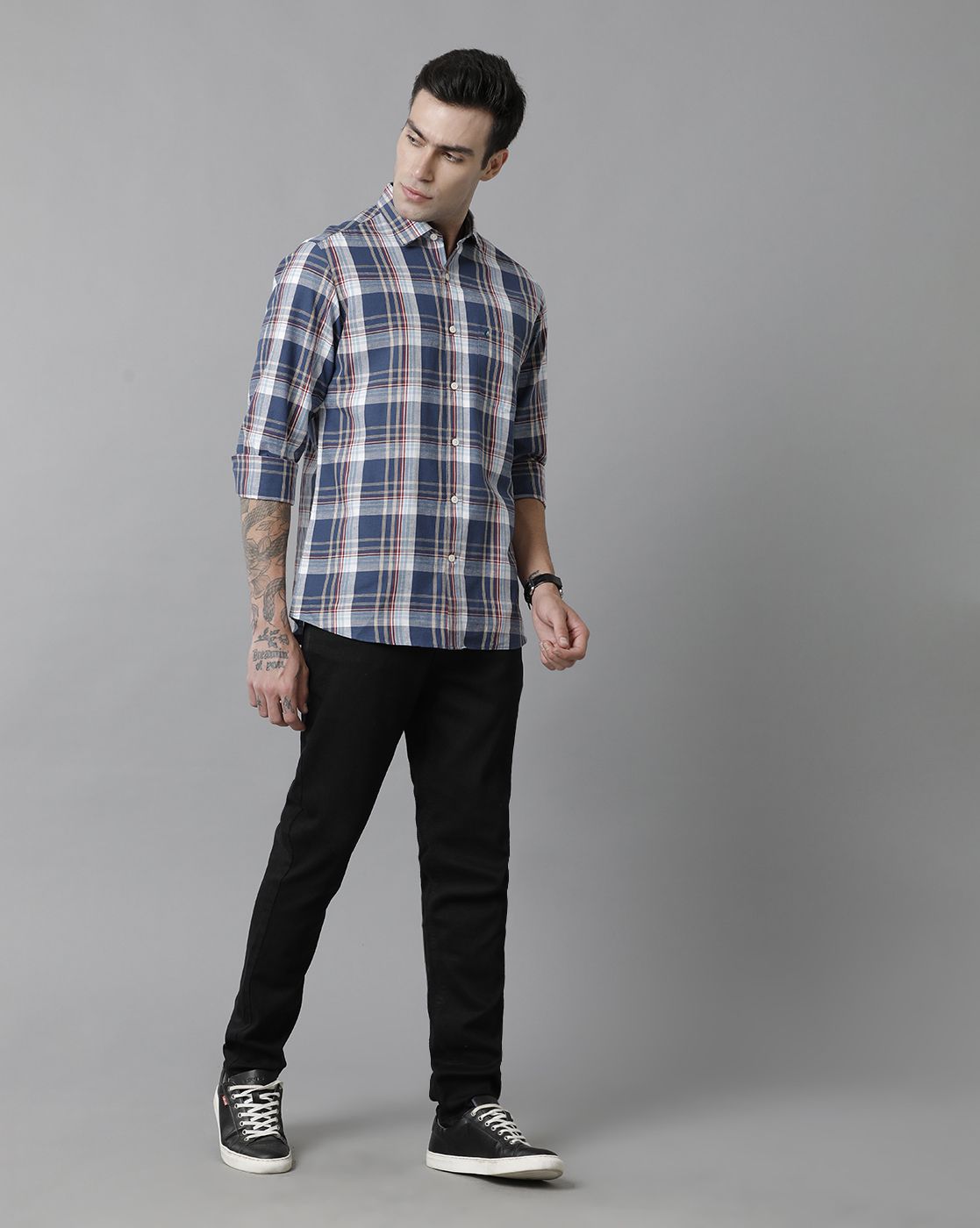 Men's Blended Linen Blue Checked Contemporary Fit Full Sleeve Sleeve Casual Shirt