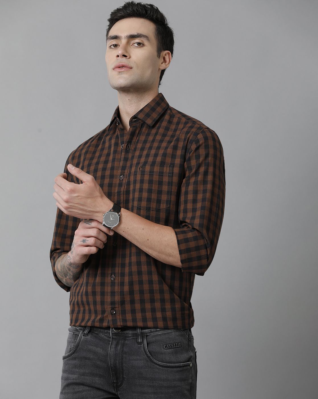 Men's Blended Linen Brown Checked Contemporary Fit Full Sleeve Sleeve Casual Shirt