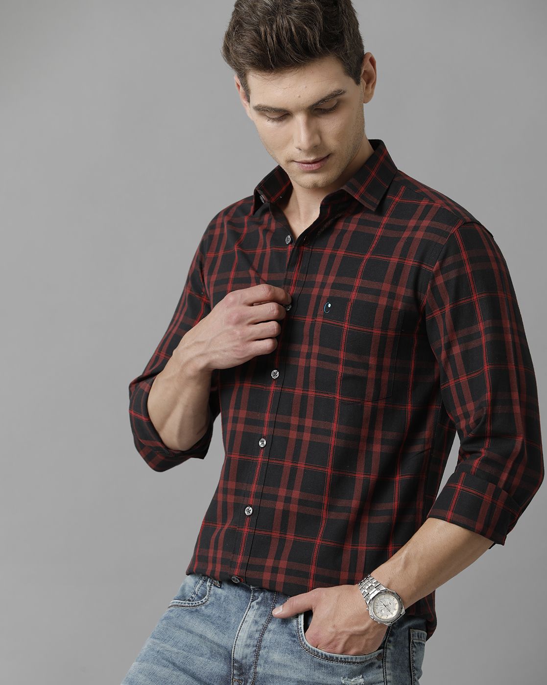 Men's Blended Linen Red Checked Contemporary Fit Full Sleeve Sleeve Casual Shirt