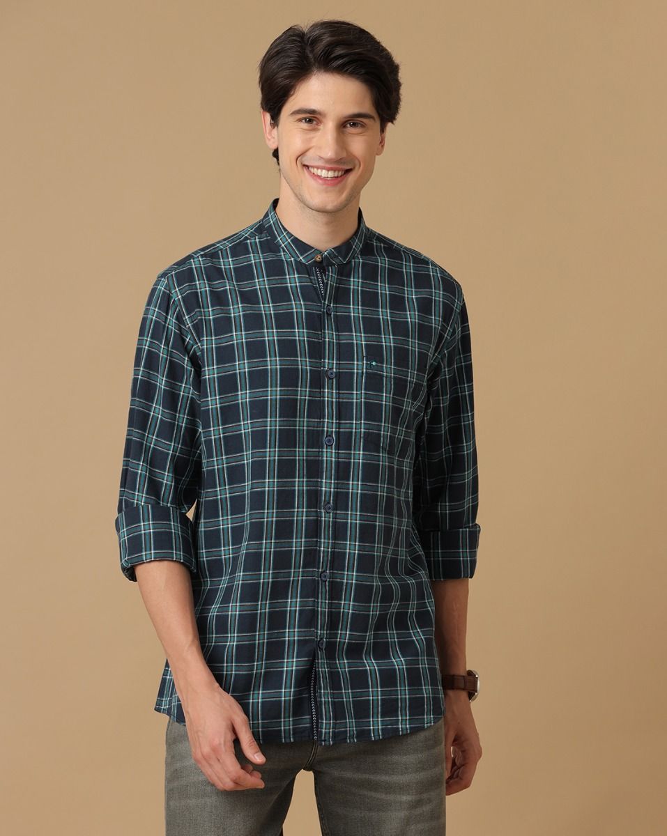 Men's Blended Linen Blue Checked Contemporary Fit Full Sleeve Sleeve Casual Shirt