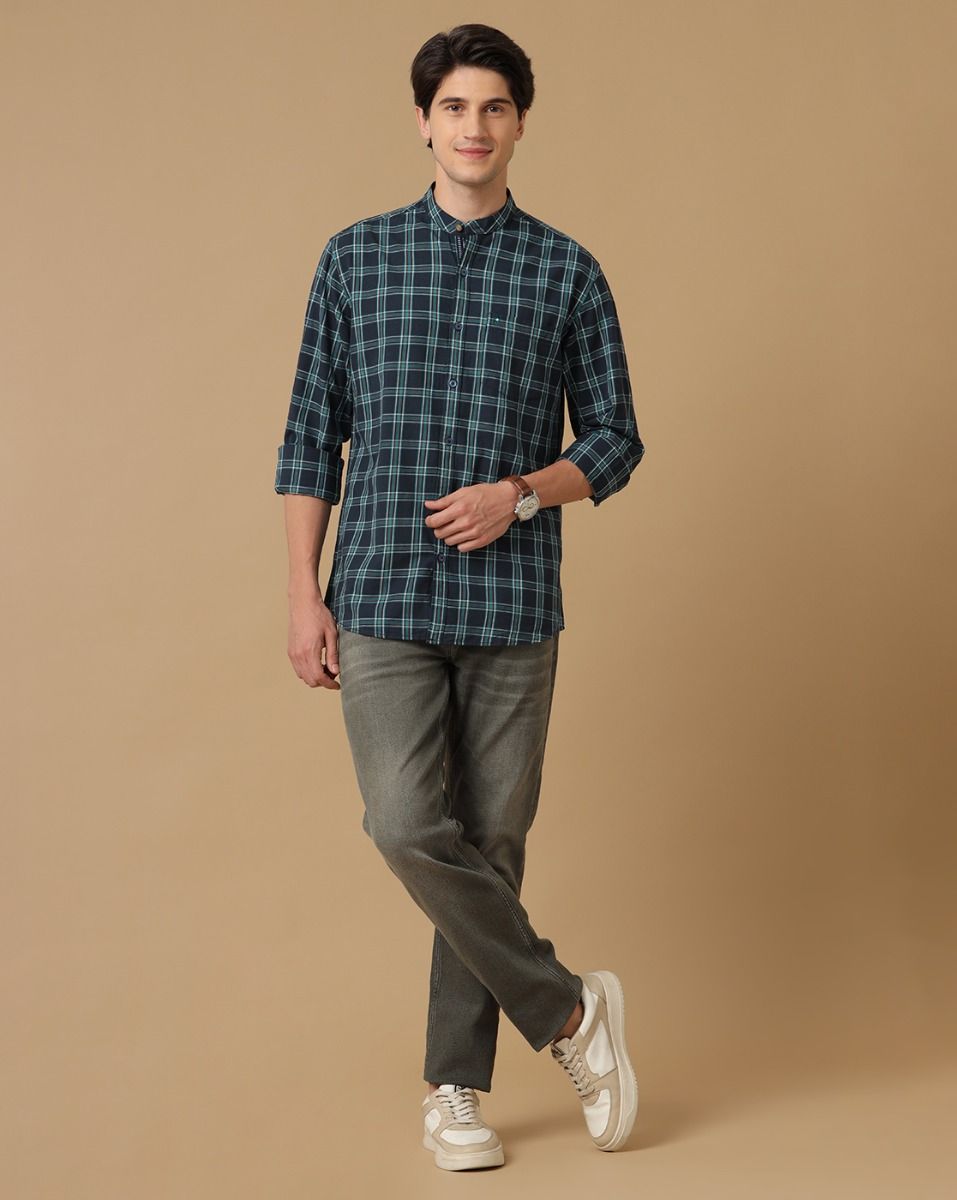 Men's Blended Linen Blue Checked Contemporary Fit Full Sleeve Sleeve Casual Shirt